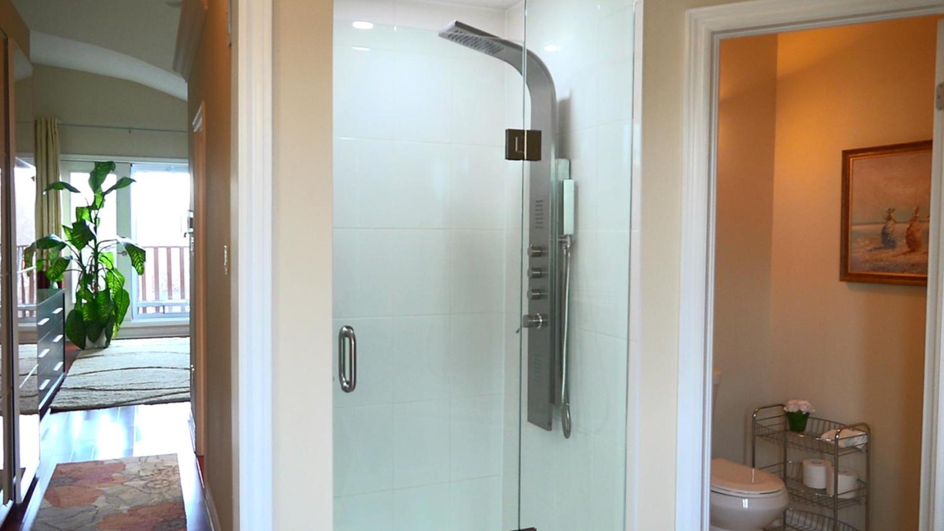 Homestay Stunning In Townhouse Across The
