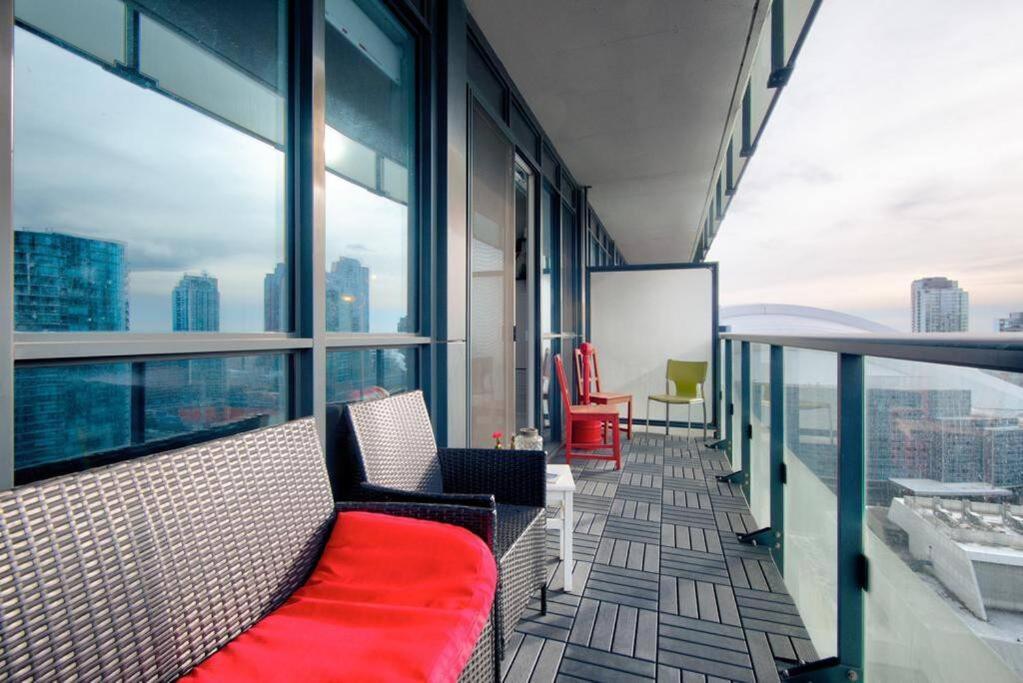 Cn Lovers Apartment Toronto