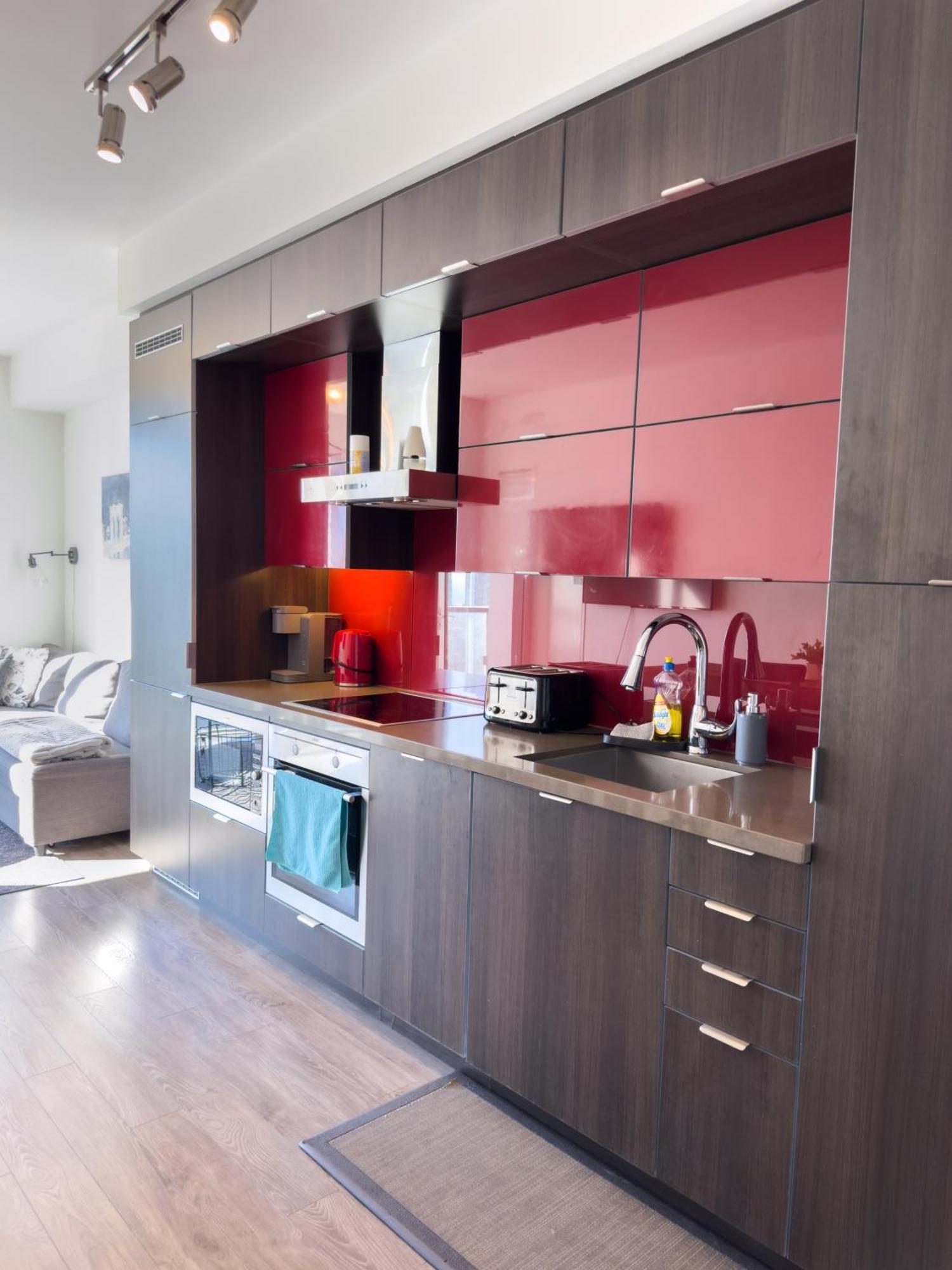 Luxurious 2 Beds Near Cn Tower Scotia Arena Rogers Centre & Free Parking *
