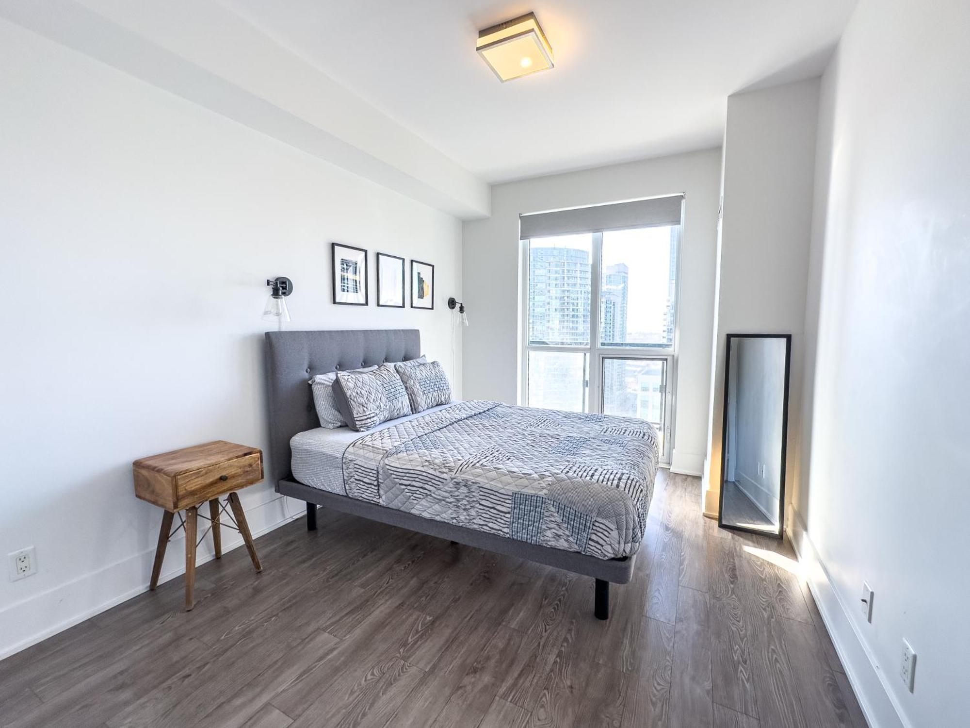 Apartment Luxurious 2 Beds Near Cn Tower Scotia Arena Rogers Centre & Free Parking Toronto