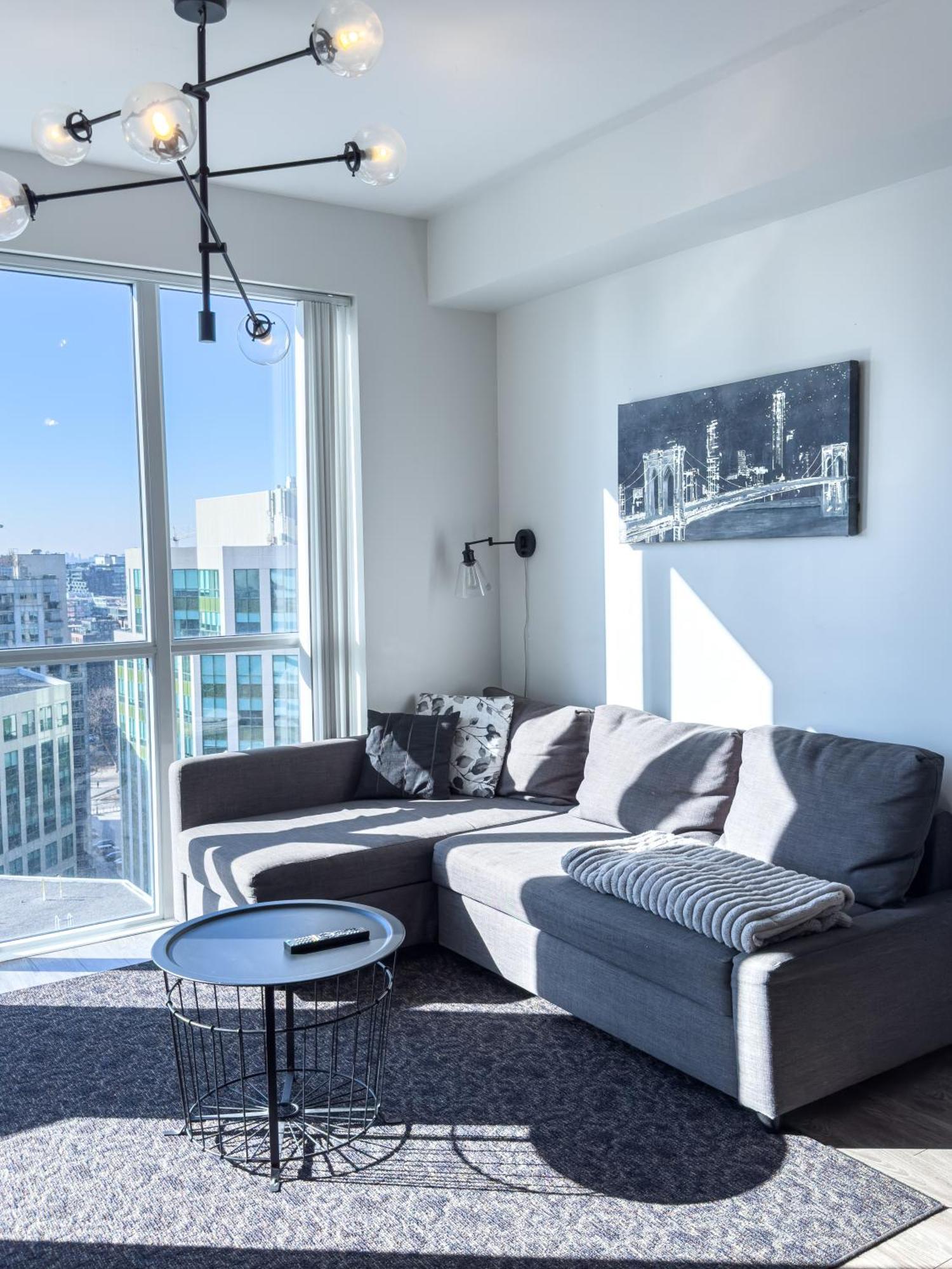 Apartment Luxurious 2 Beds Near Cn Tower Scotia Arena Rogers Centre & Free Parking Toronto