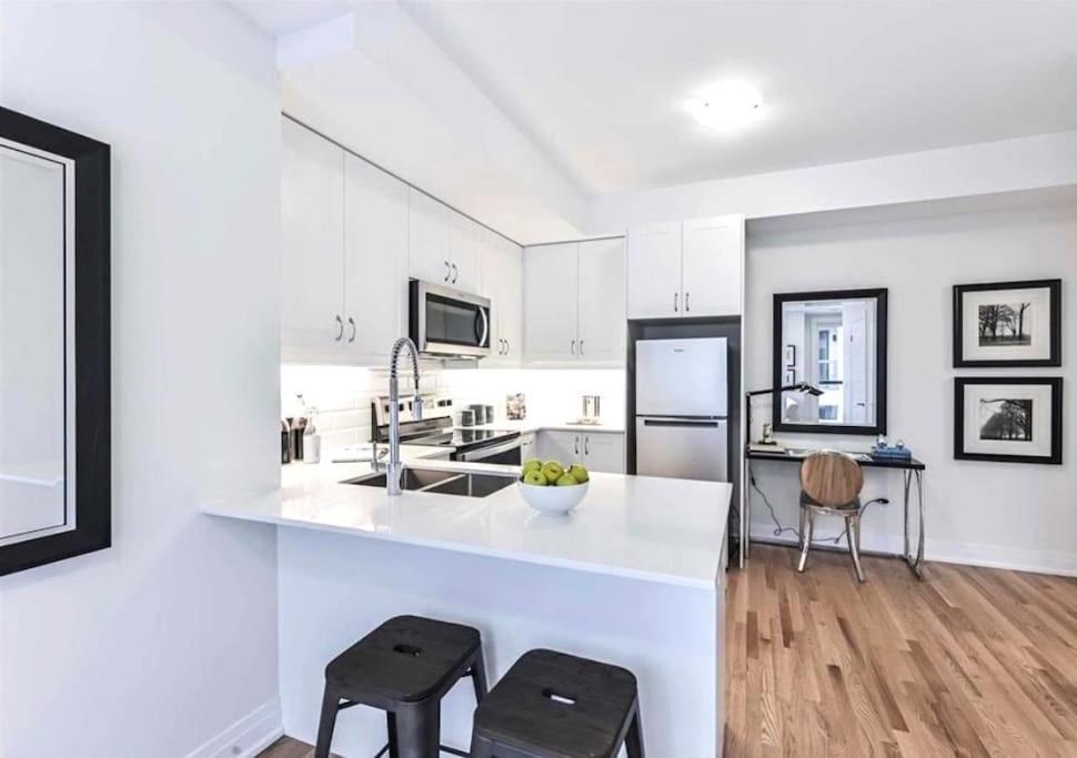 Luxe Townhome, Rooftop Terrace, Parking