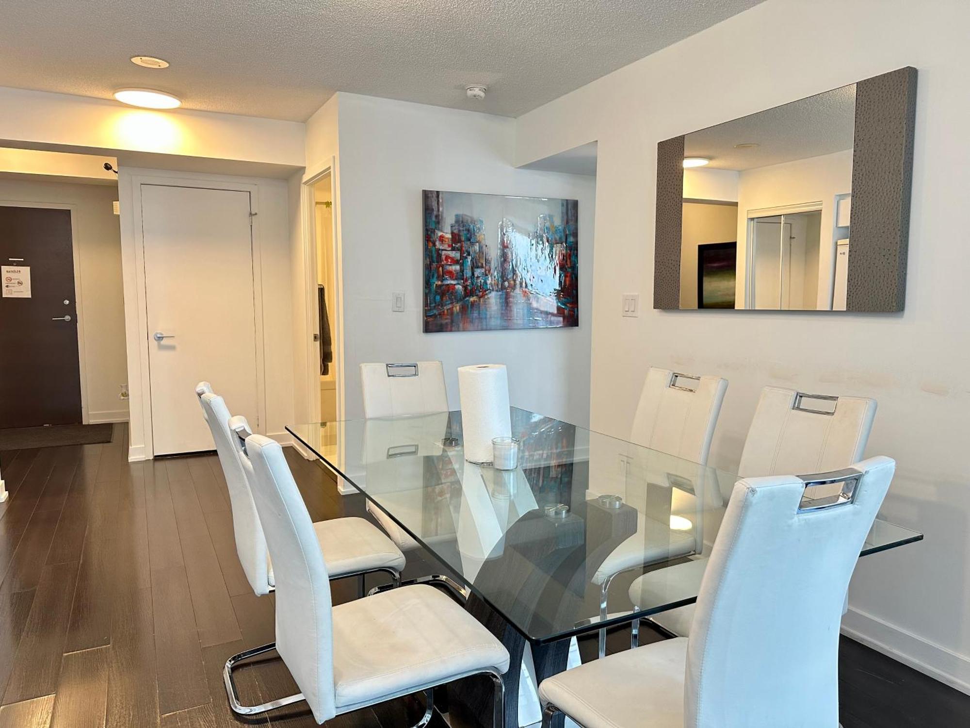 City Lake 2 Storey Apartment *
