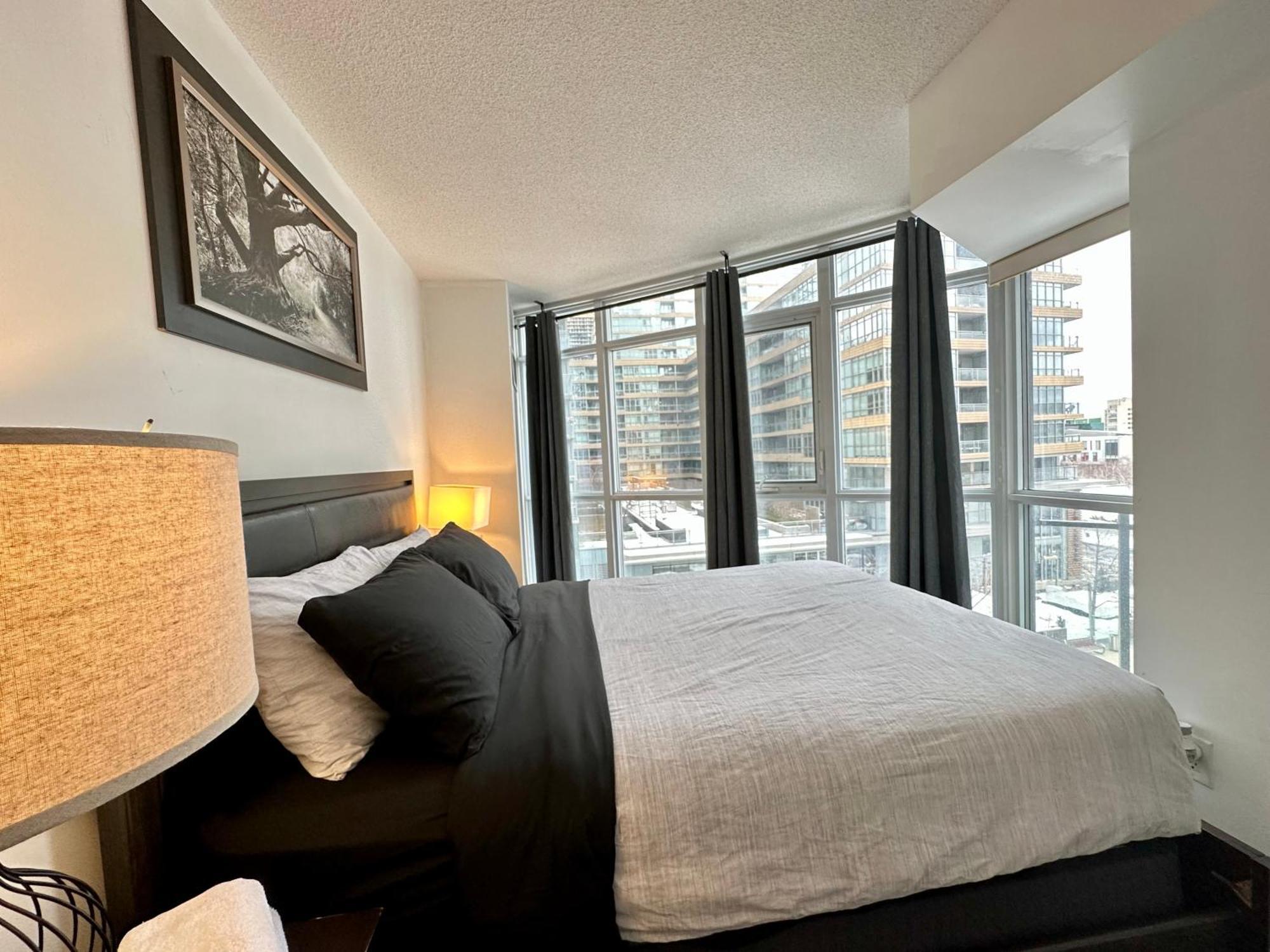 City Lake 2 Storey Apartment *