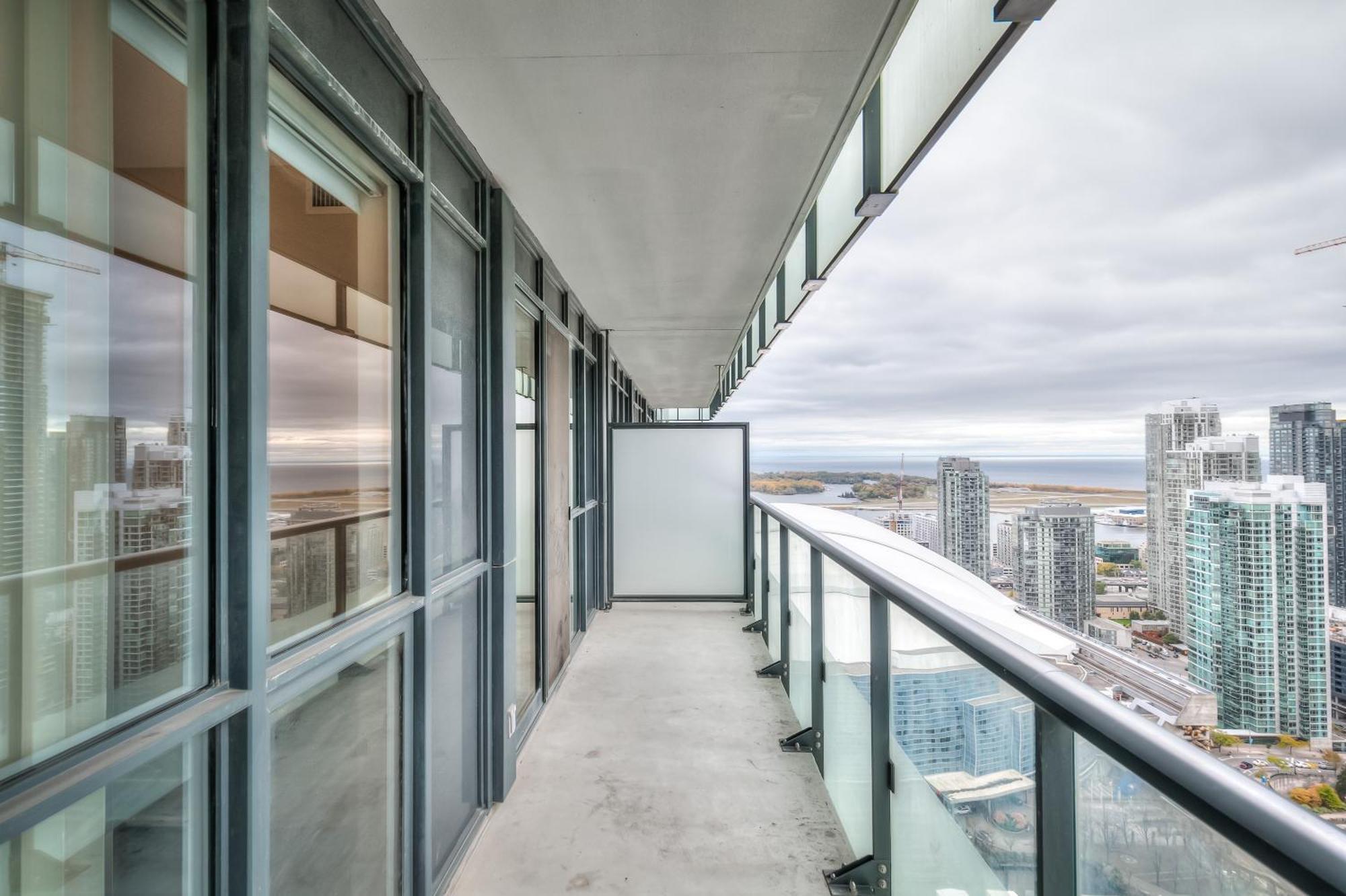 Rivetstays - The Atmos Apartment *