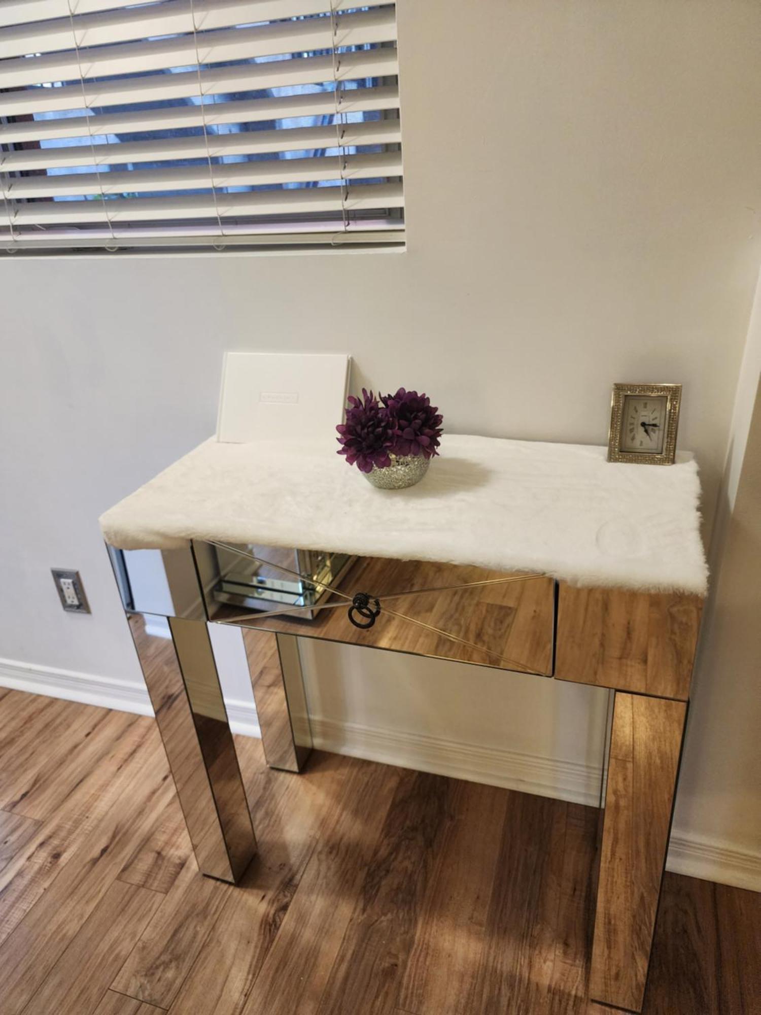 Beautiful Townhouse Near Yorkdale Mall, Wilson Subway * Toronto