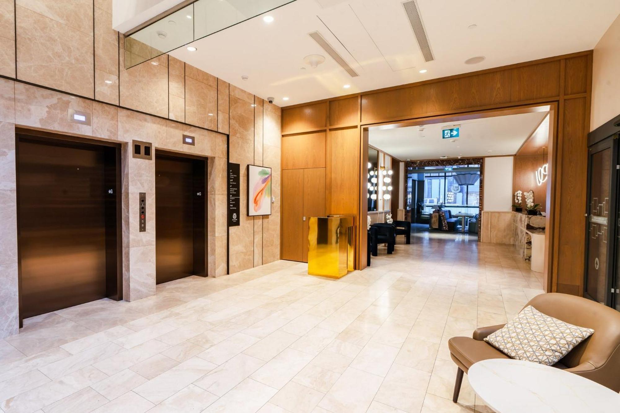 Sutton Place 4*