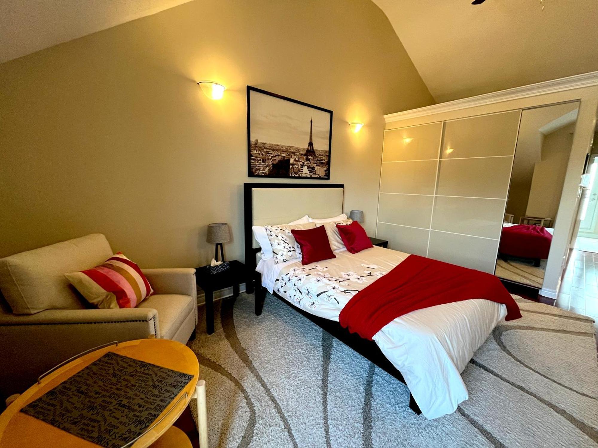Stunning In Townhouse Across The