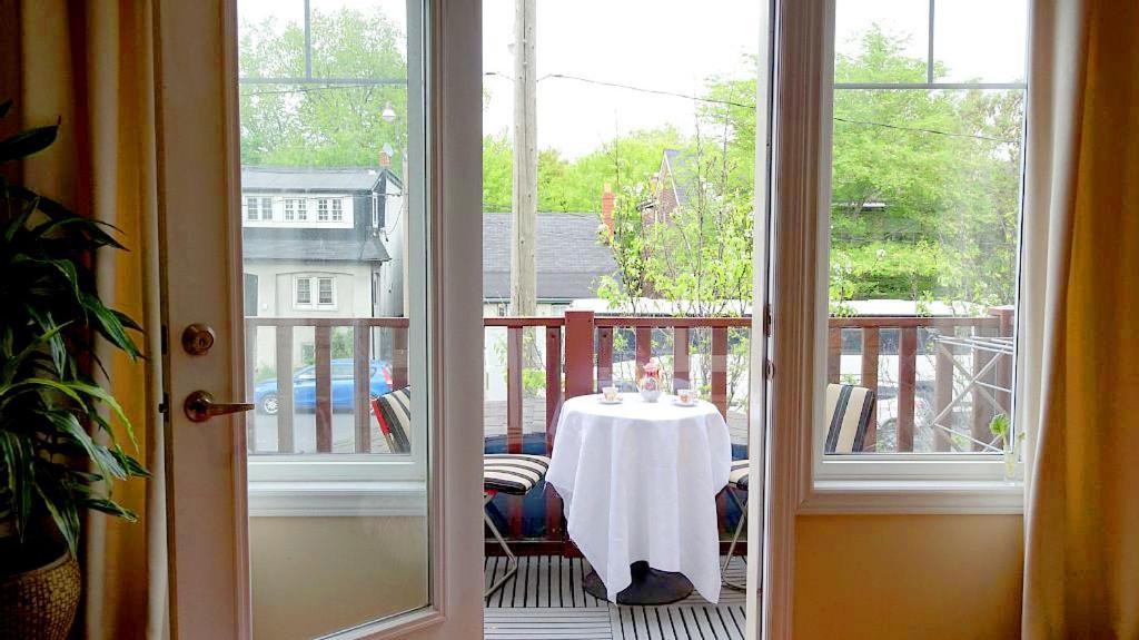Stunning In Townhouse Across The *