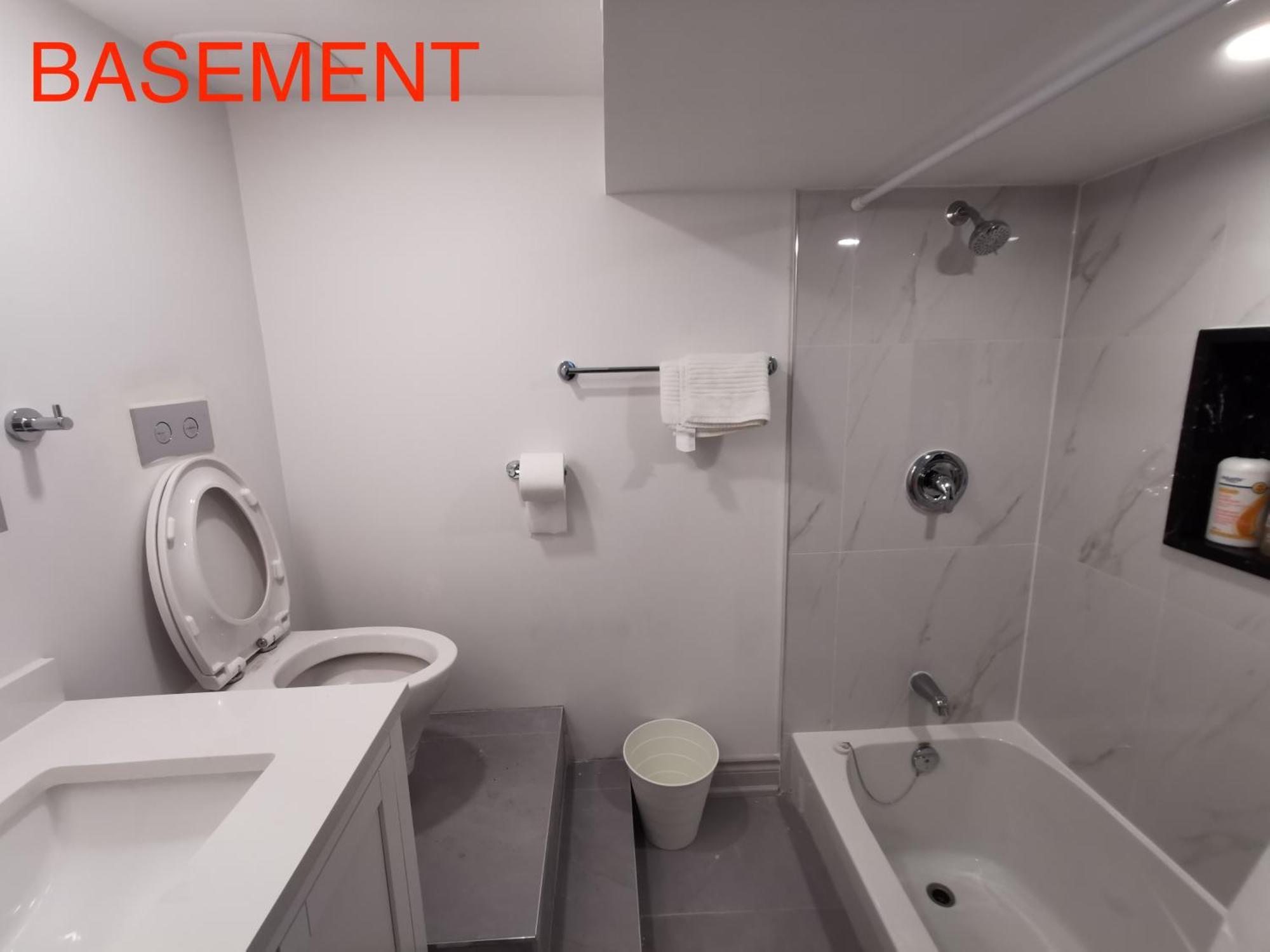 Apartment Lilac Private Unit 10-min To Airport Toronto