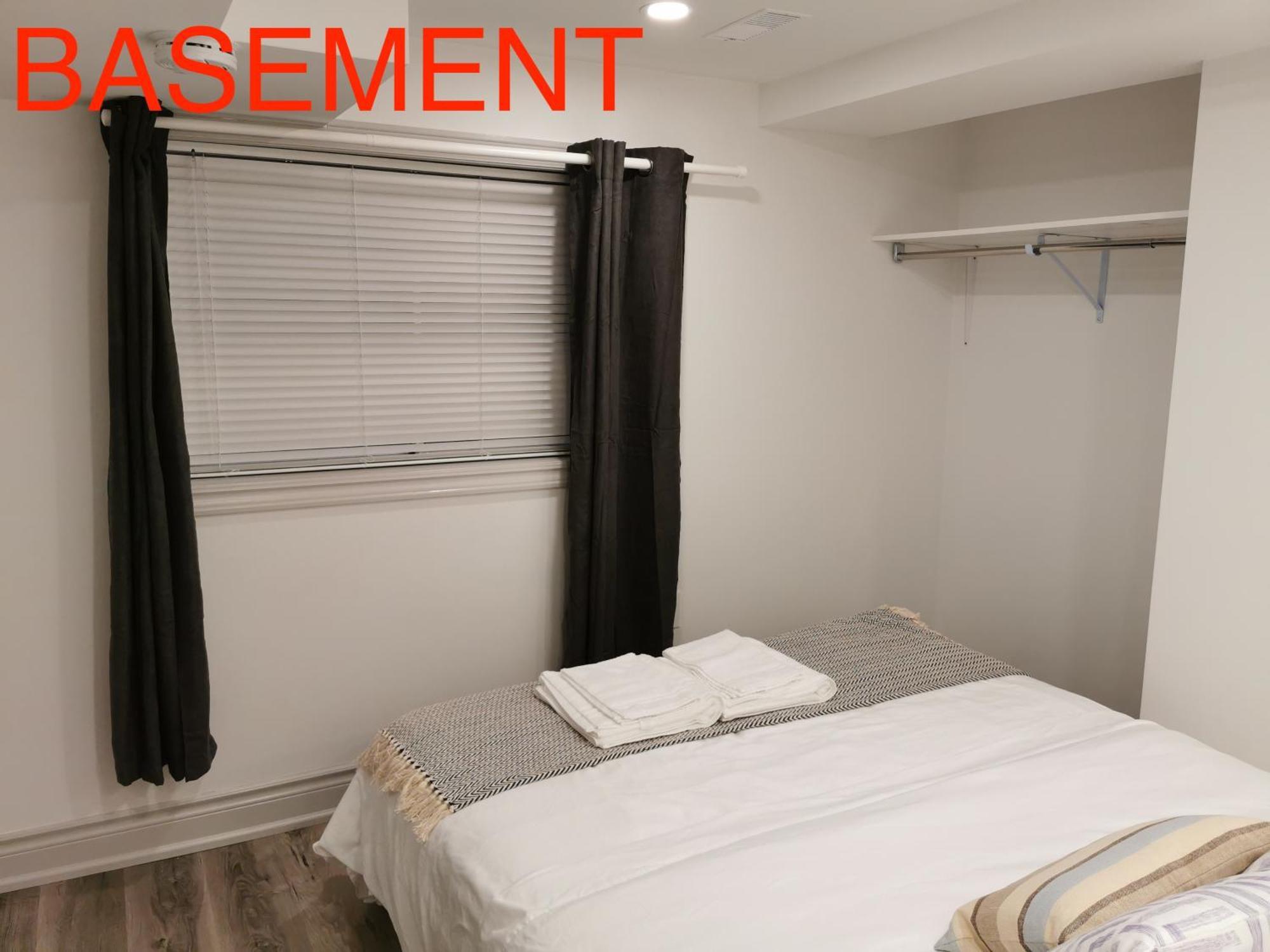 Lilac Private Unit 10-min To Airport Apartment Toronto