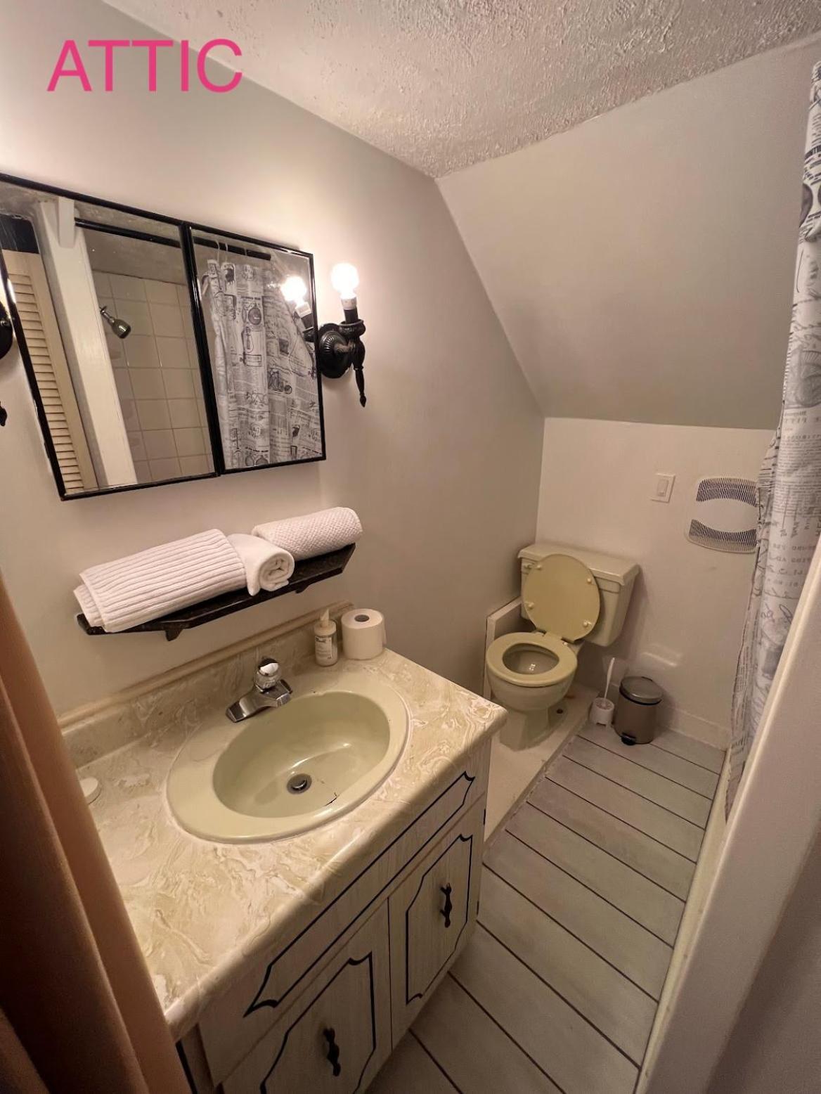 Lilac Private Unit 10-min To Airport Toronto