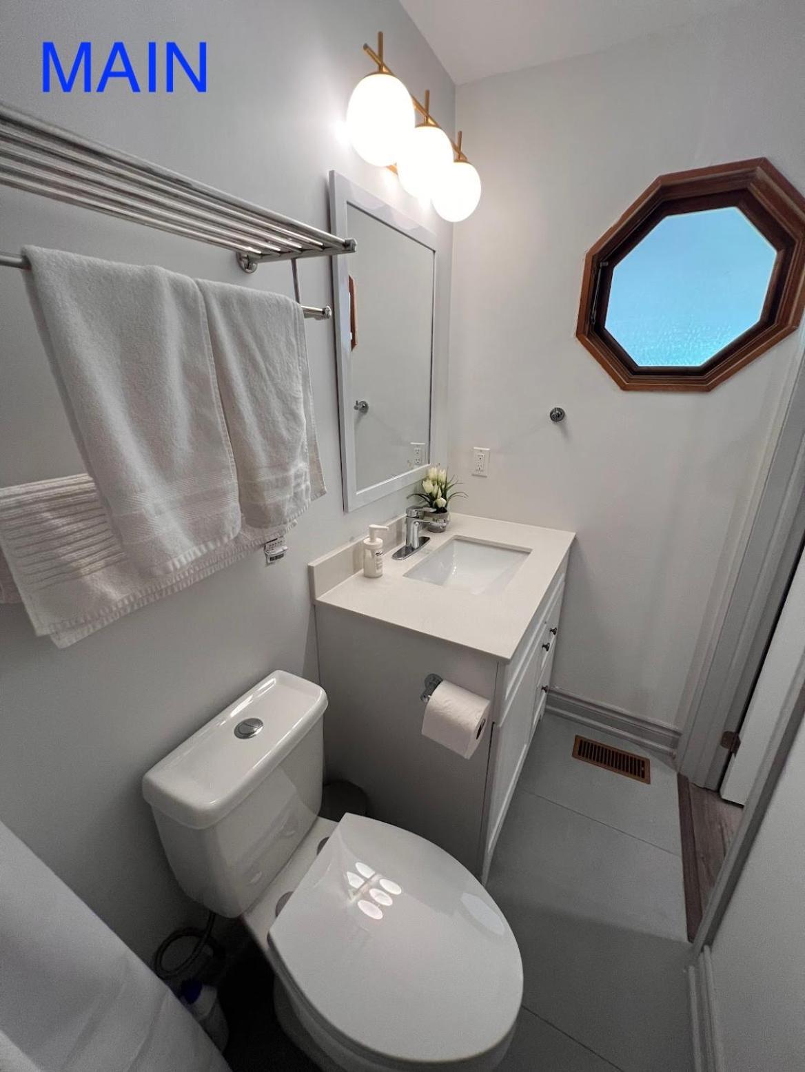 Lilac Private Unit 10-min To Airport Apartment
