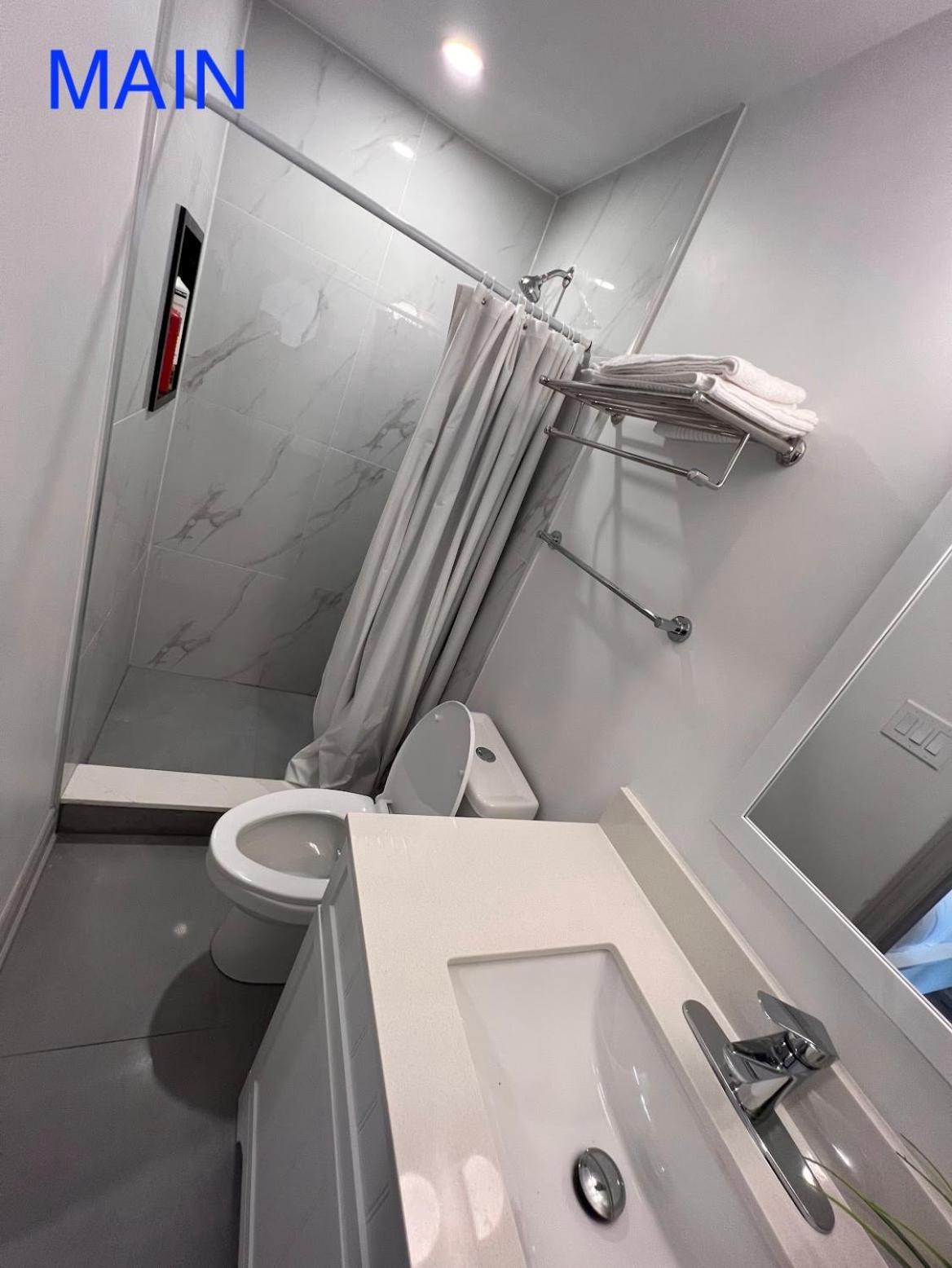 Lilac Private Unit 10-min To Airport Apartment *