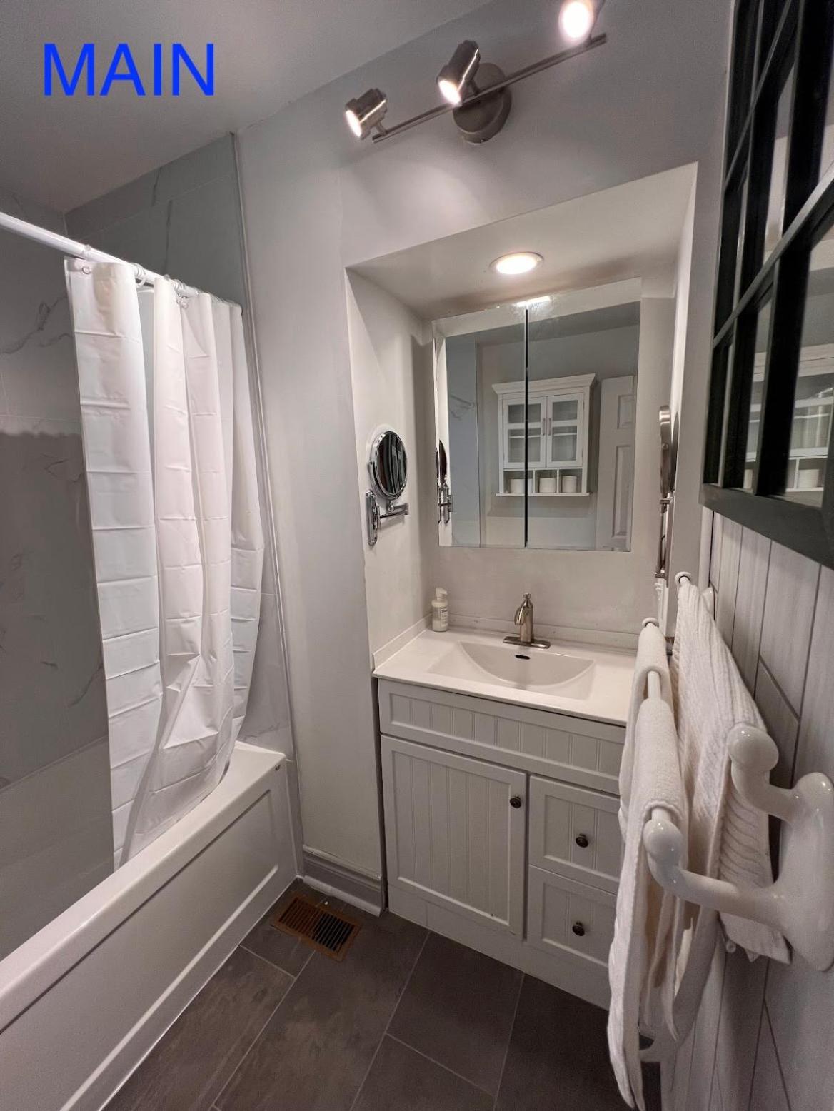 Lilac Private Unit 10-min To Airport * Toronto