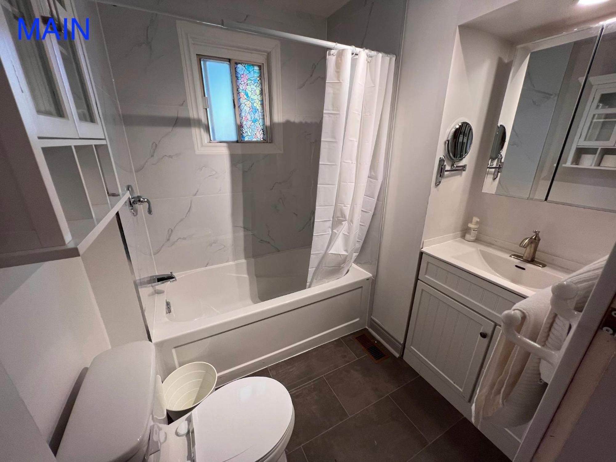 Lilac Private Unit 10-min To Airport Apartment
