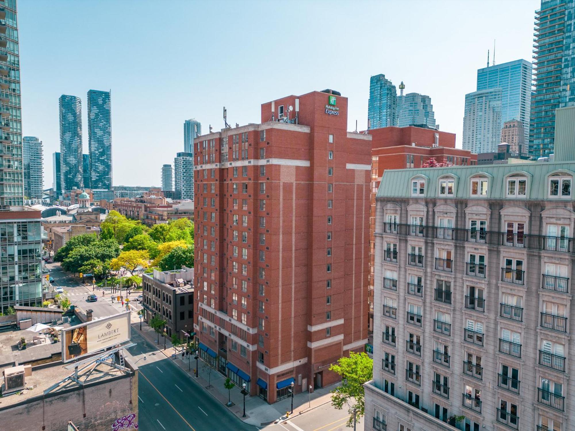 Hotel Express Downtown By Ihg Toronto