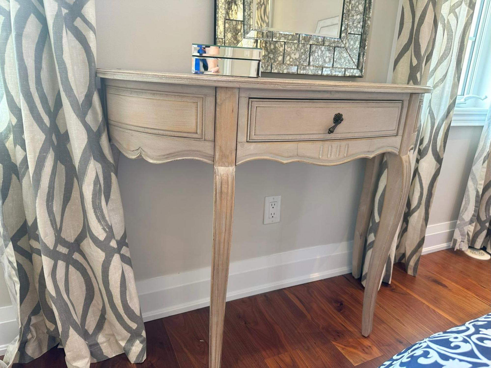 Immaculate Executive Townhouse 3br&3ba At Lawrence Park