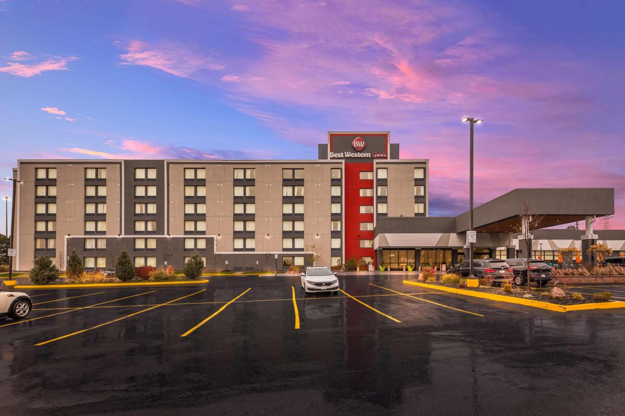 Hotel Western North York &