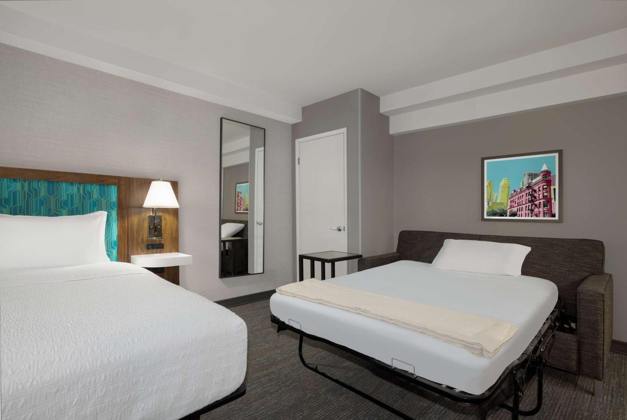 Hampton & By Hilton Downtown