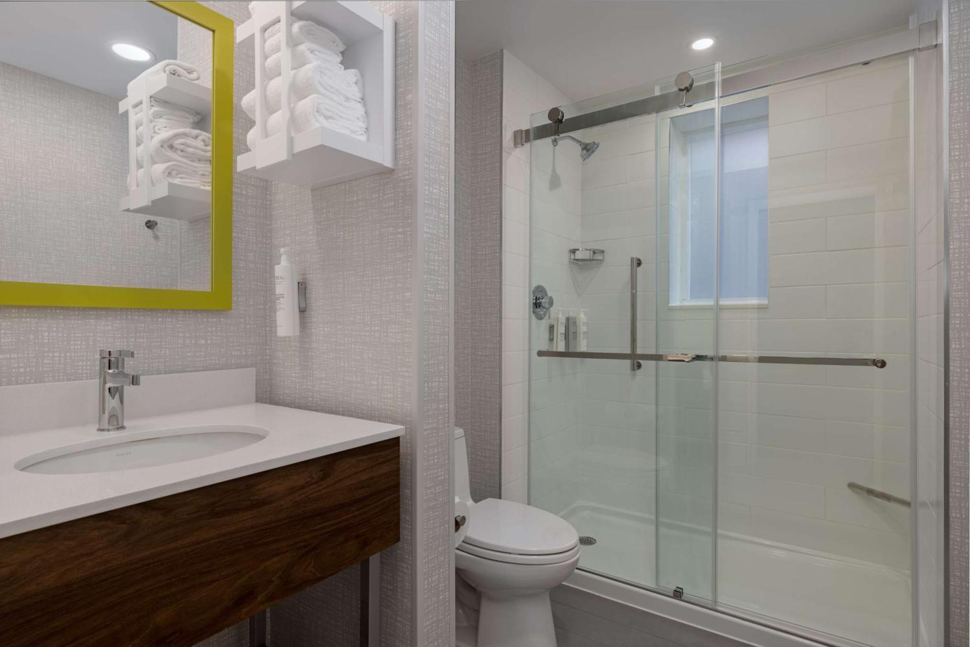 Hampton & By Hilton Downtown Hotel 3*