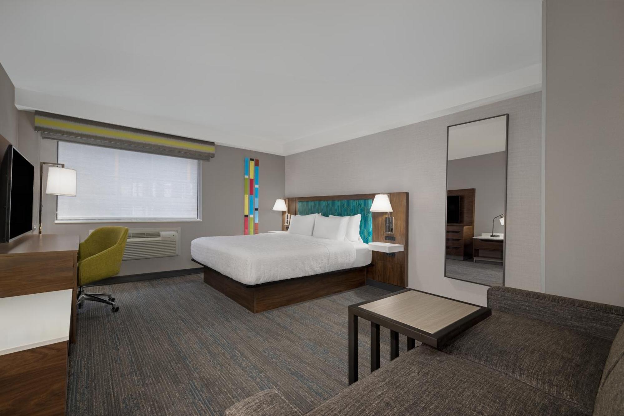 Hampton & By Hilton Downtown Toronto