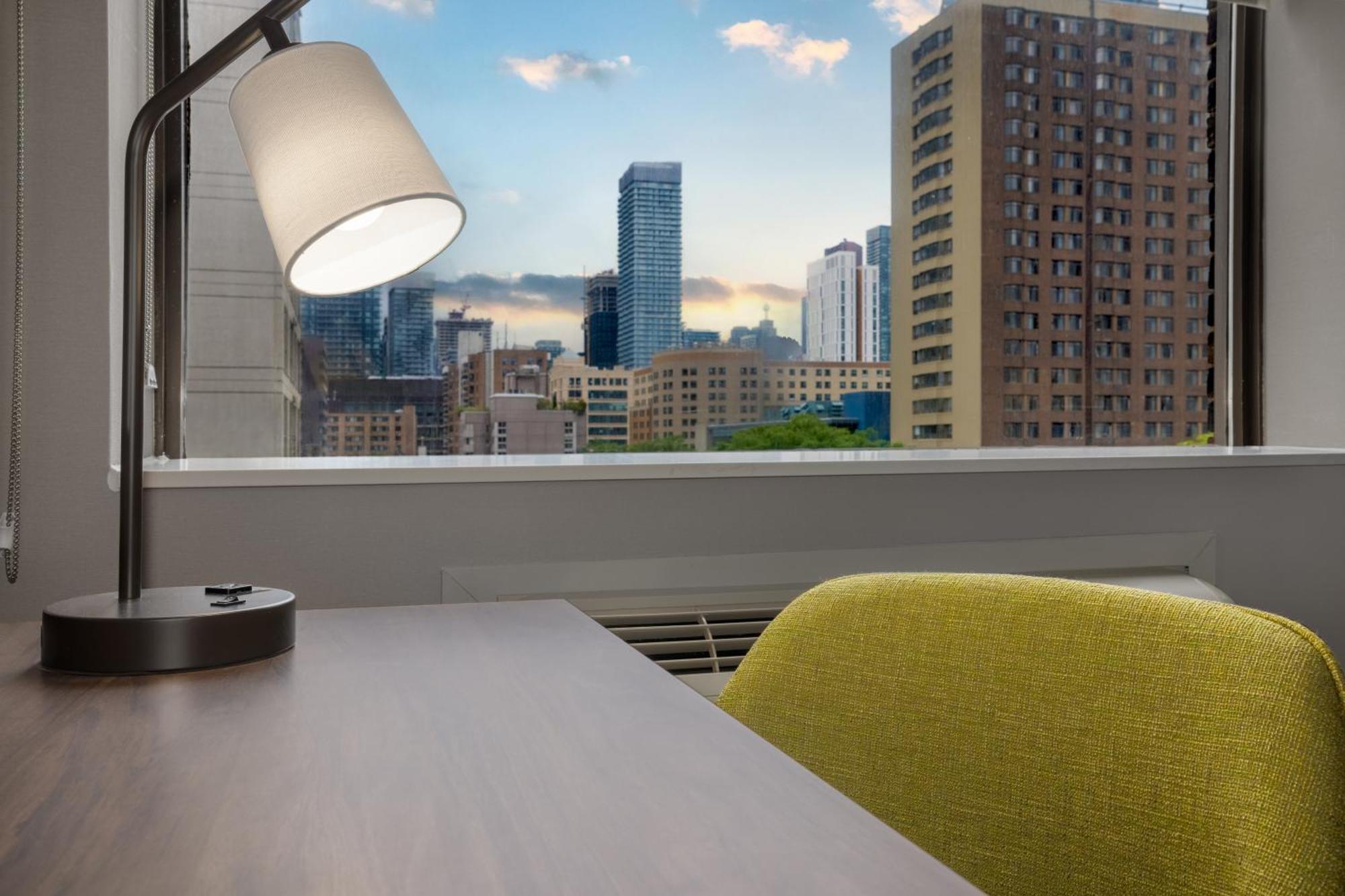 Hampton & By Hilton Downtown Hotel Toronto