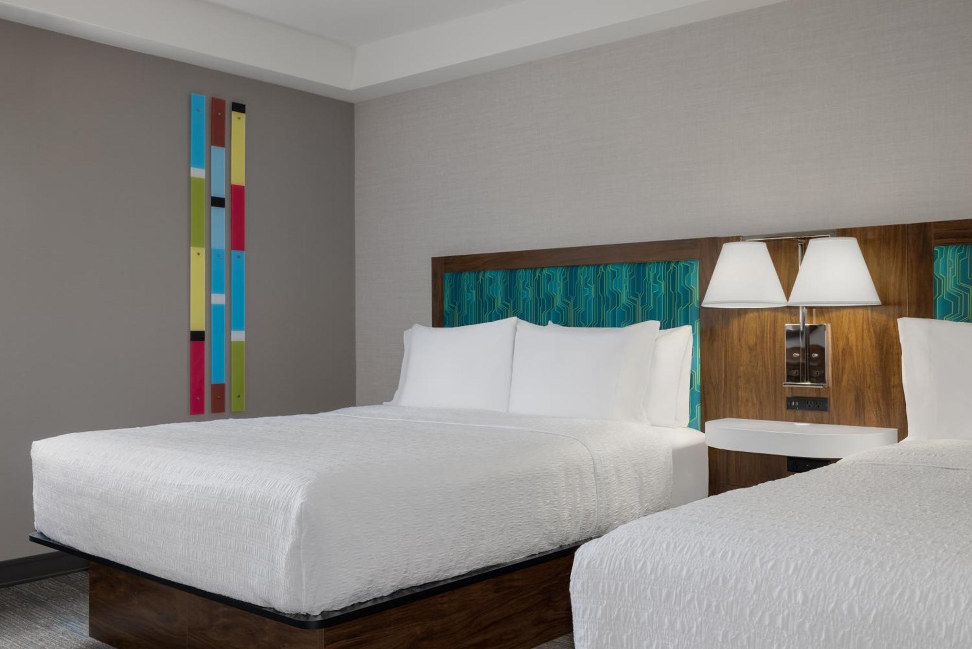 Hampton & By Hilton Downtown Toronto