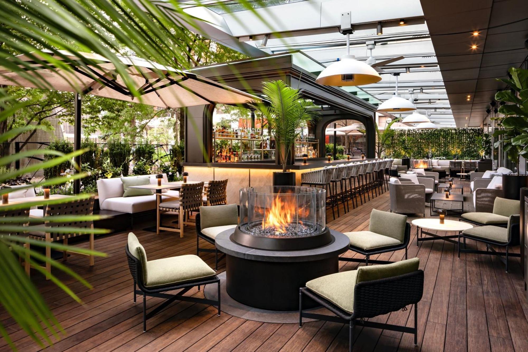 The Ritz-carlton,