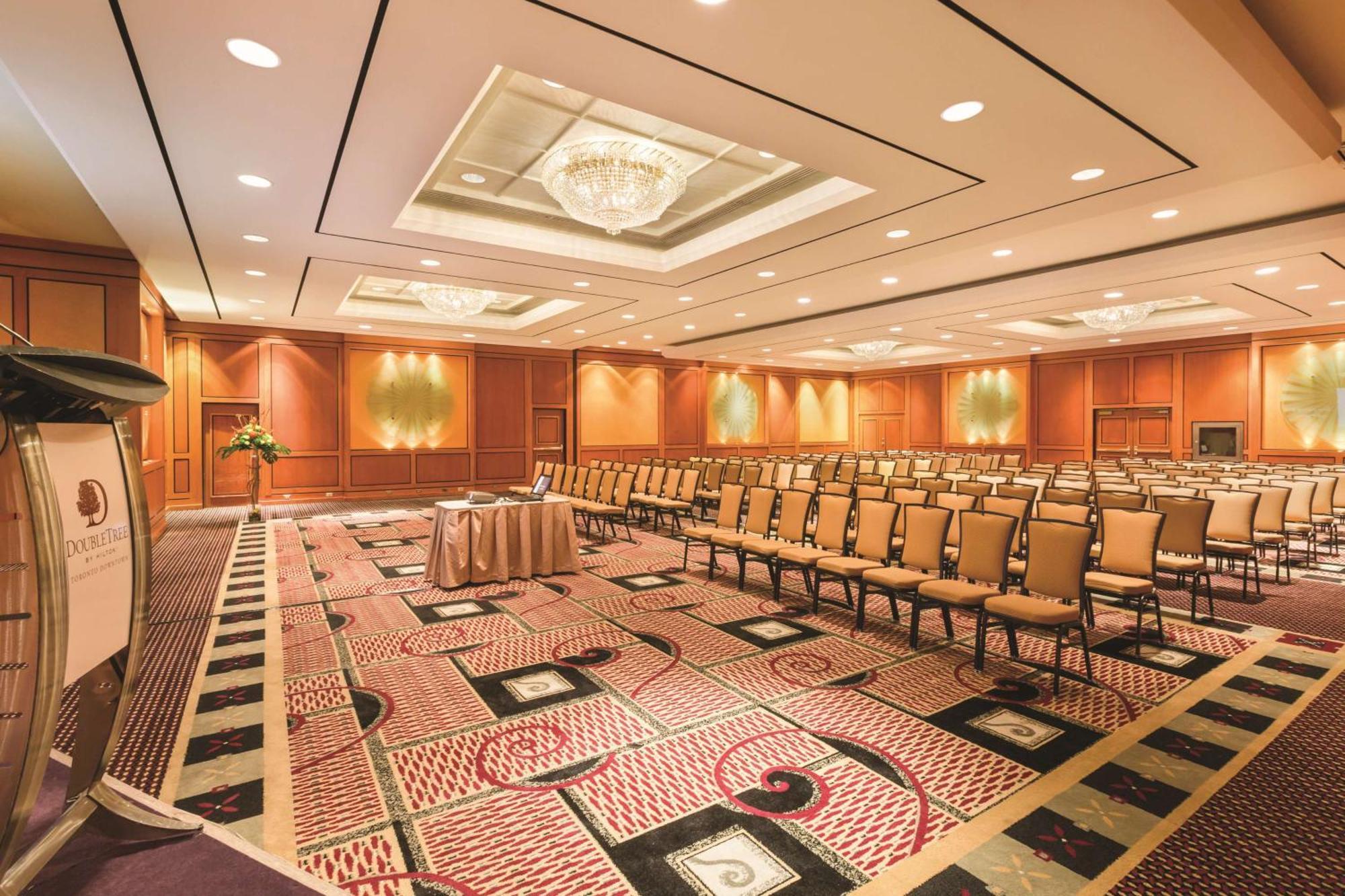 Doubletree By Hilton Downtown Hotel 4*