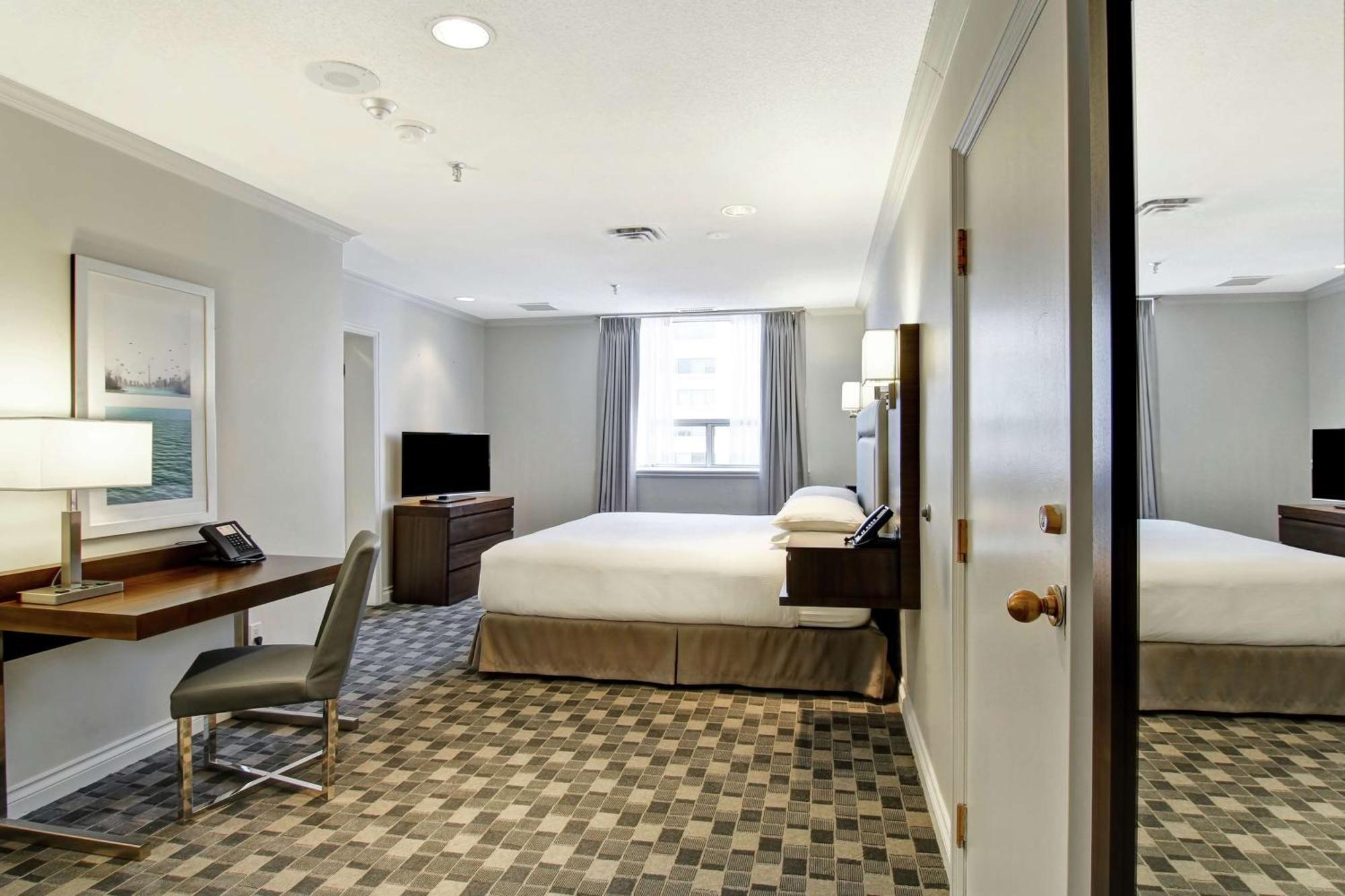 Doubletree By Hilton Downtown 4*