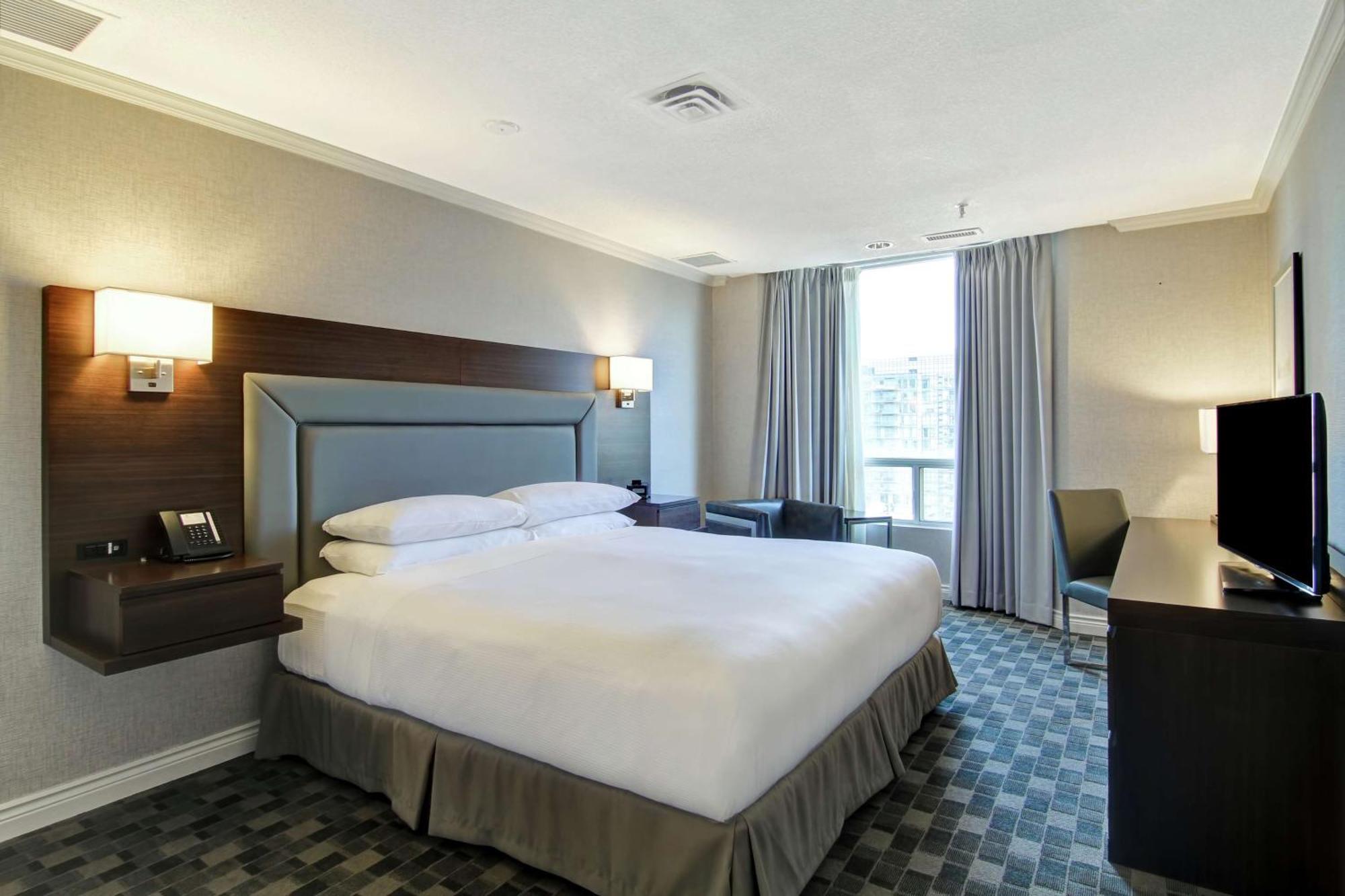 Doubletree By Hilton Downtown Toronto