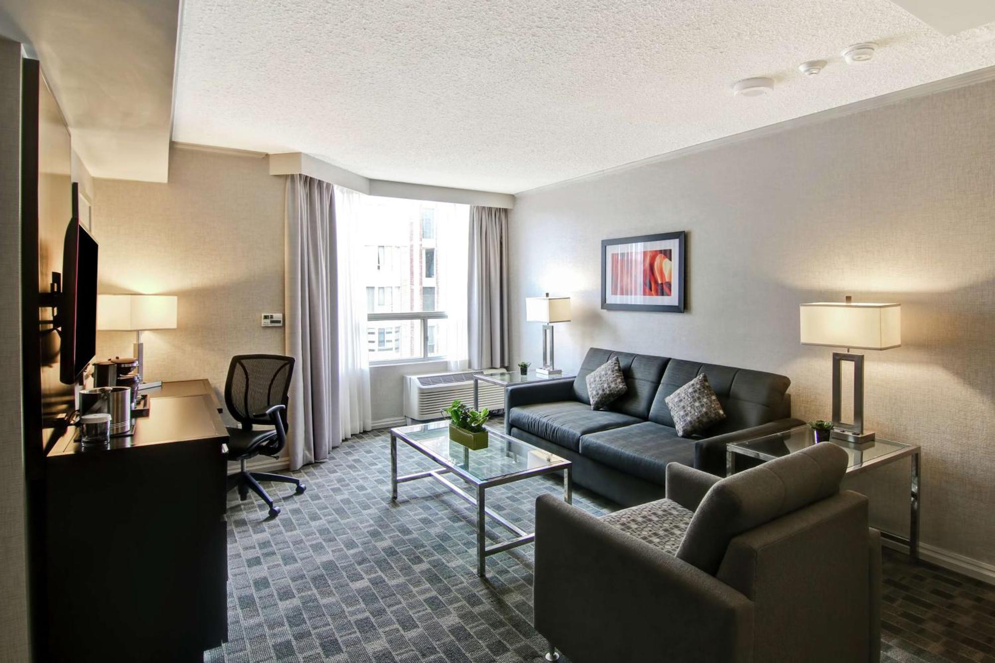 Doubletree By Hilton Downtown Hotel 4*
