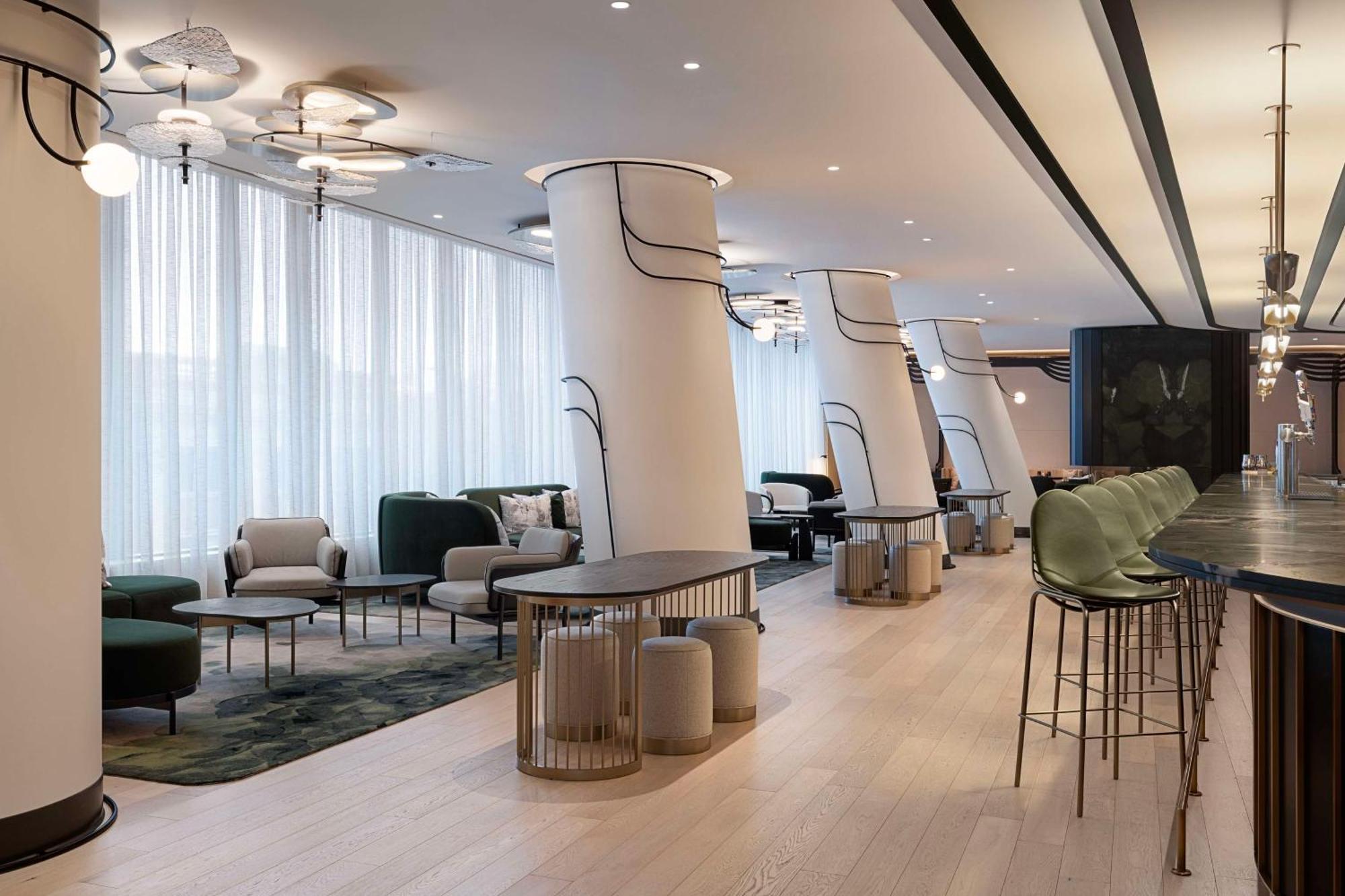 Hotel Canopy By Hilton Yorkville 4*