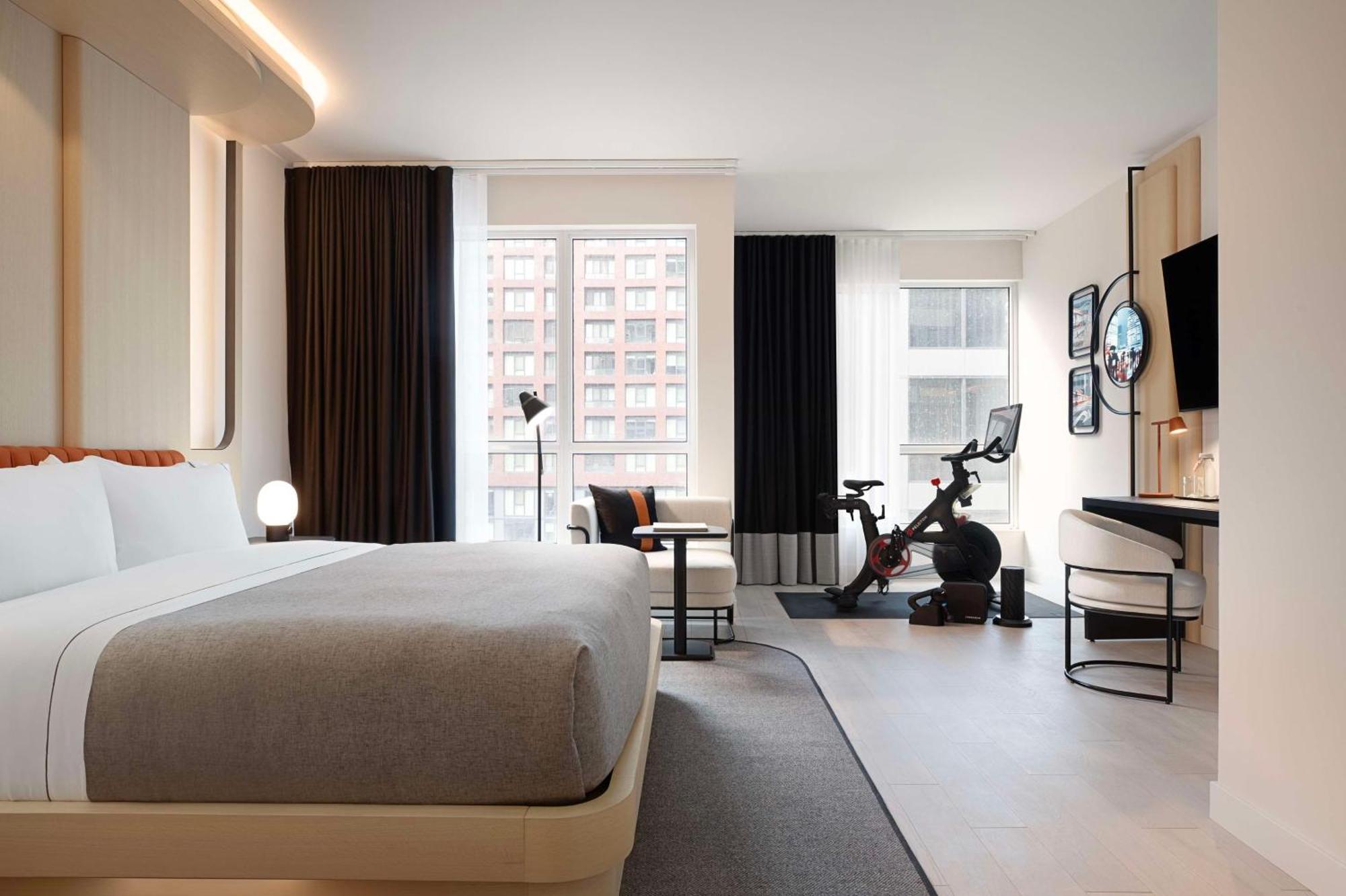 Canopy By Hilton Yorkville Hotel 4*