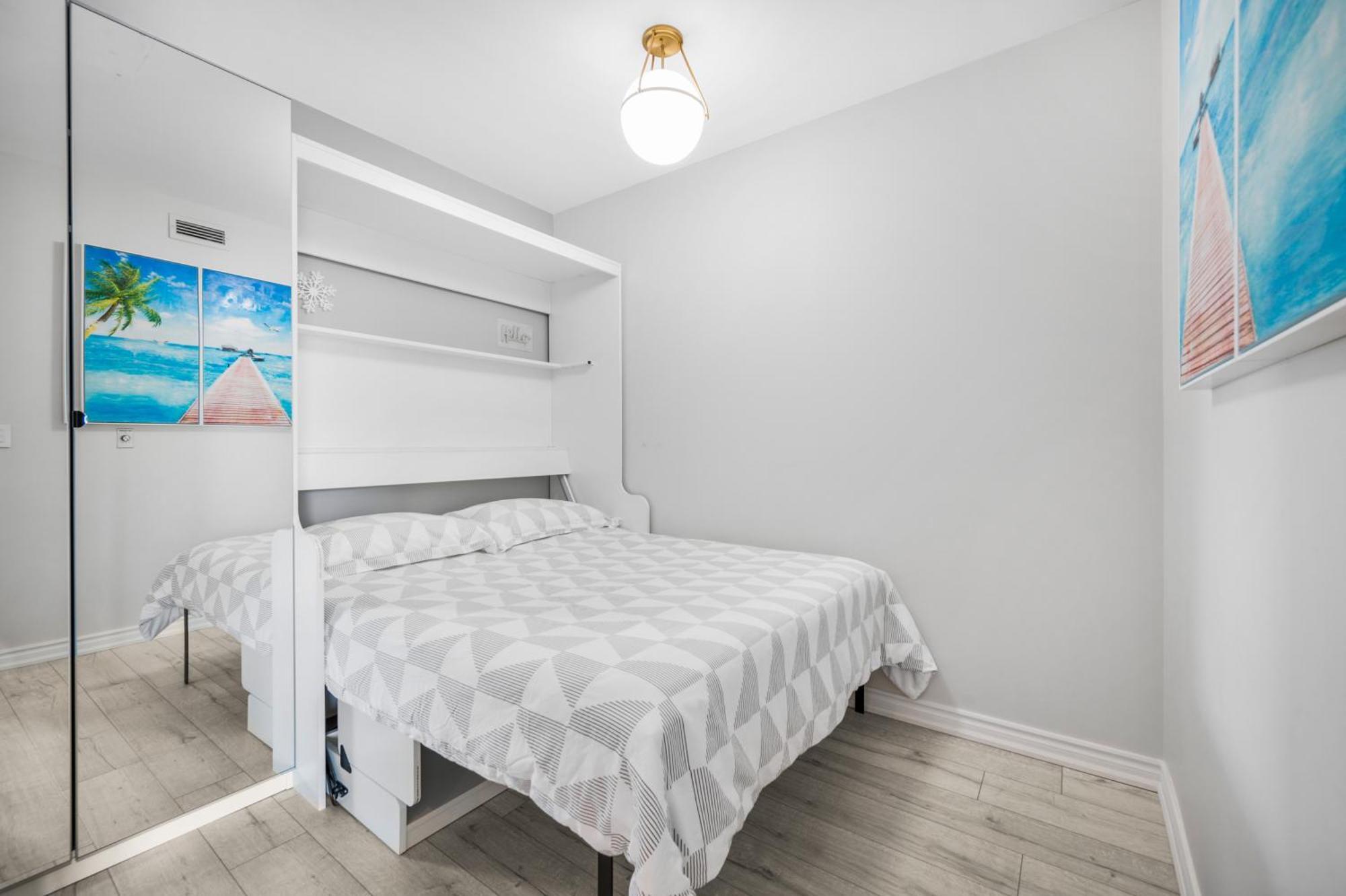 Luxury Downtown 2 Bedroom With And Views And Free Parking