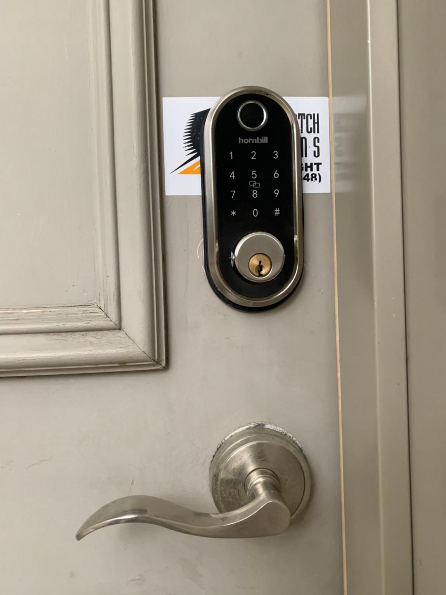 Guest house Spacious Bedroom With Living Area And Free Parking In Midtown Toronto