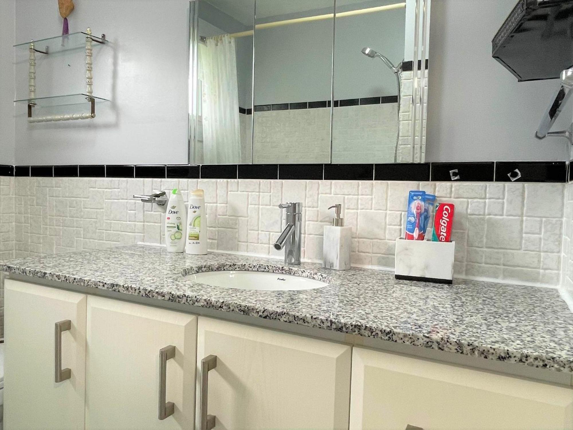 Luxurious Cozy House In Bluffs With Lake View * Toronto