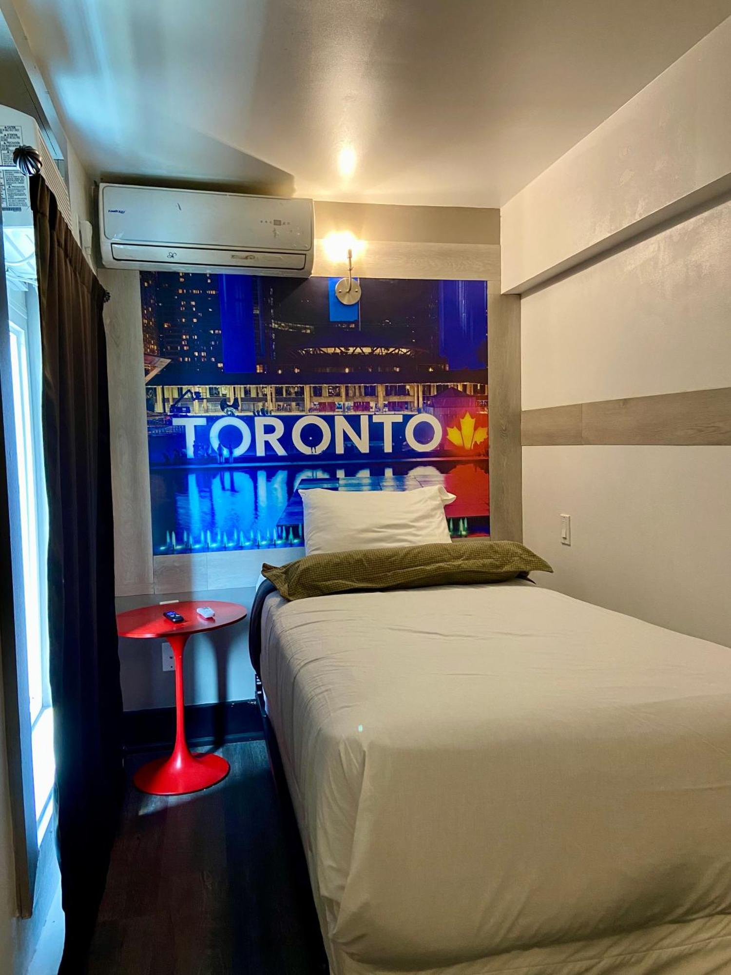 Hotel Royal Oak Toronto