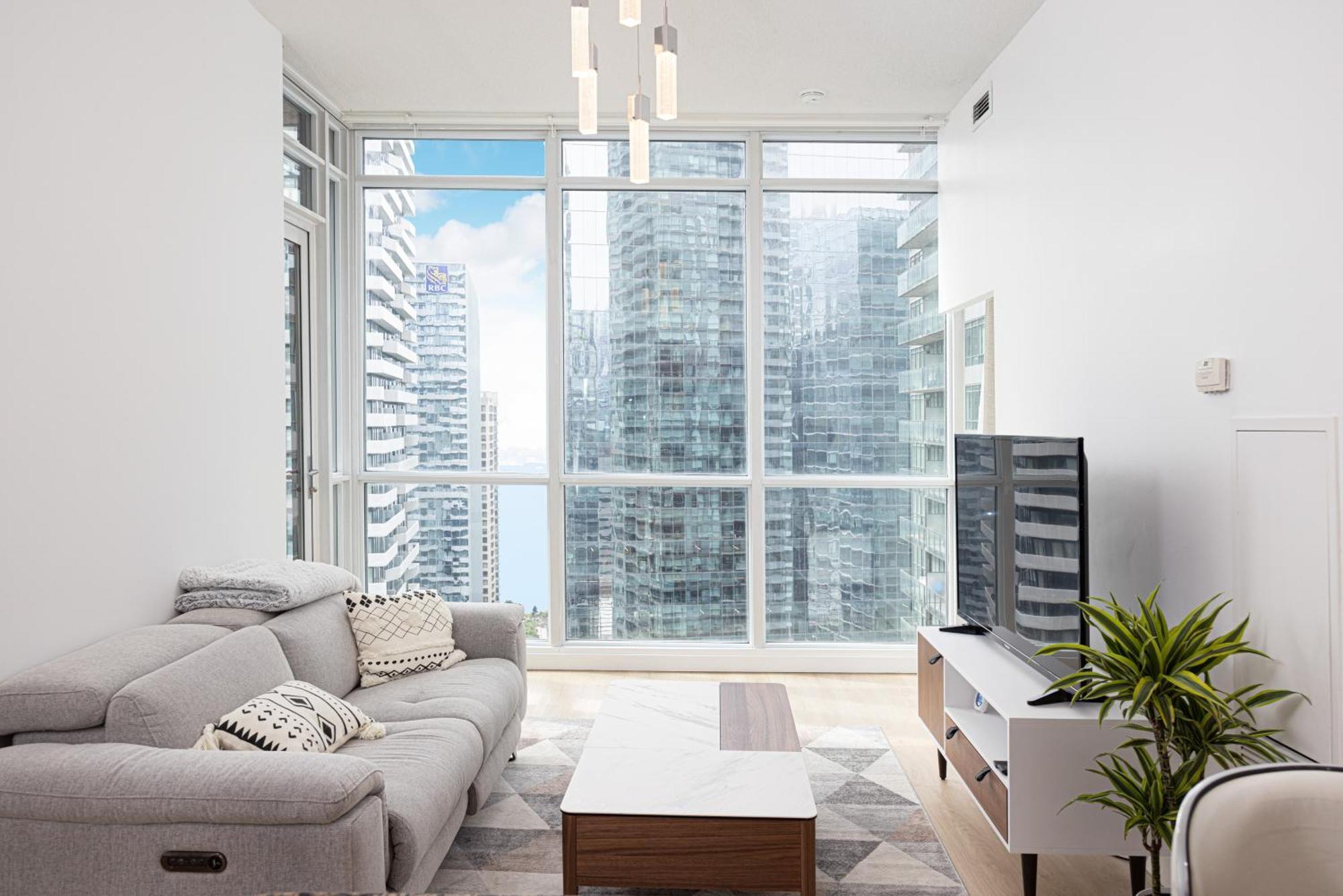 Newly Renovated Cozy Condo/union Station Homestay