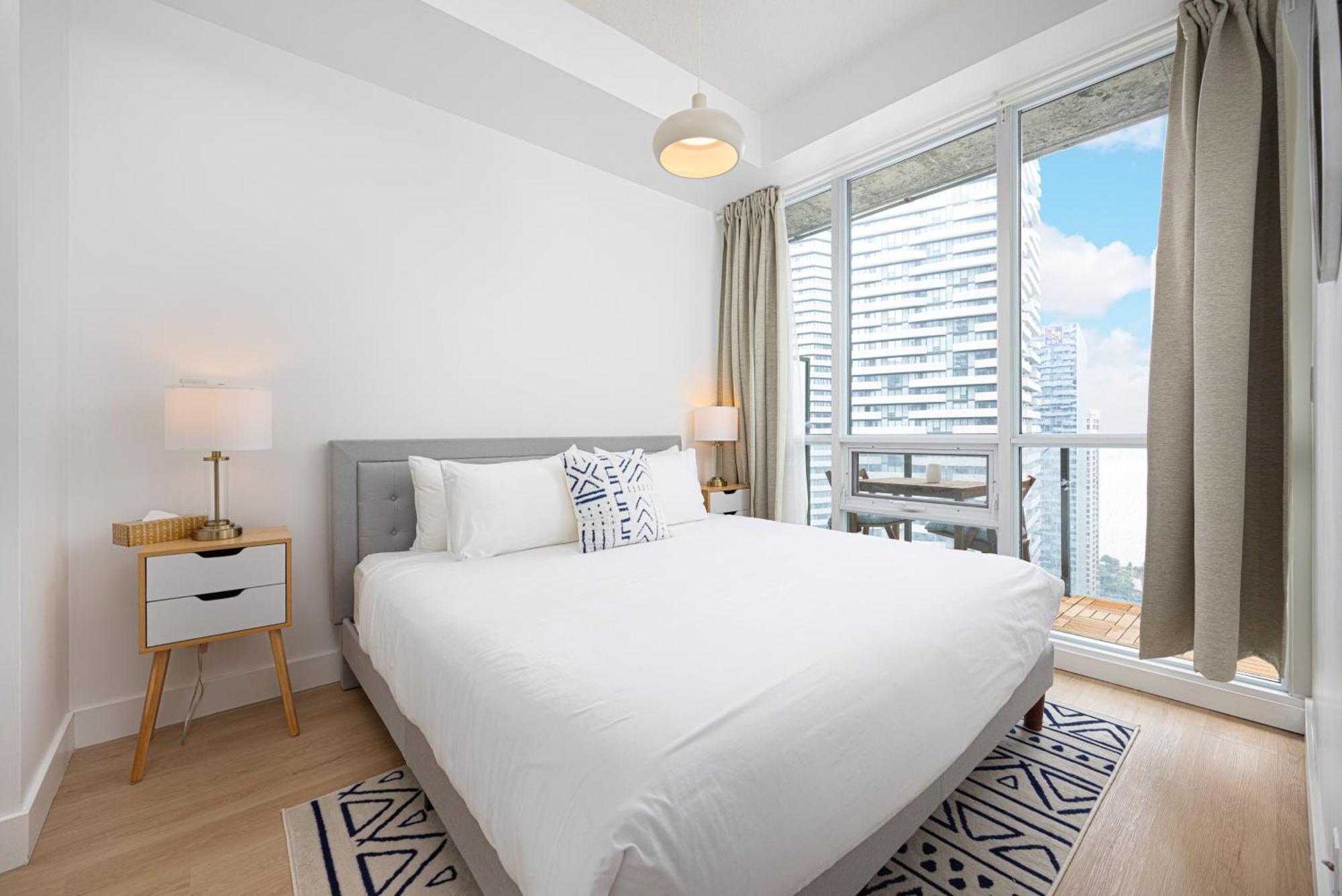 Newly Renovated Cozy Condo/union Station * Toronto