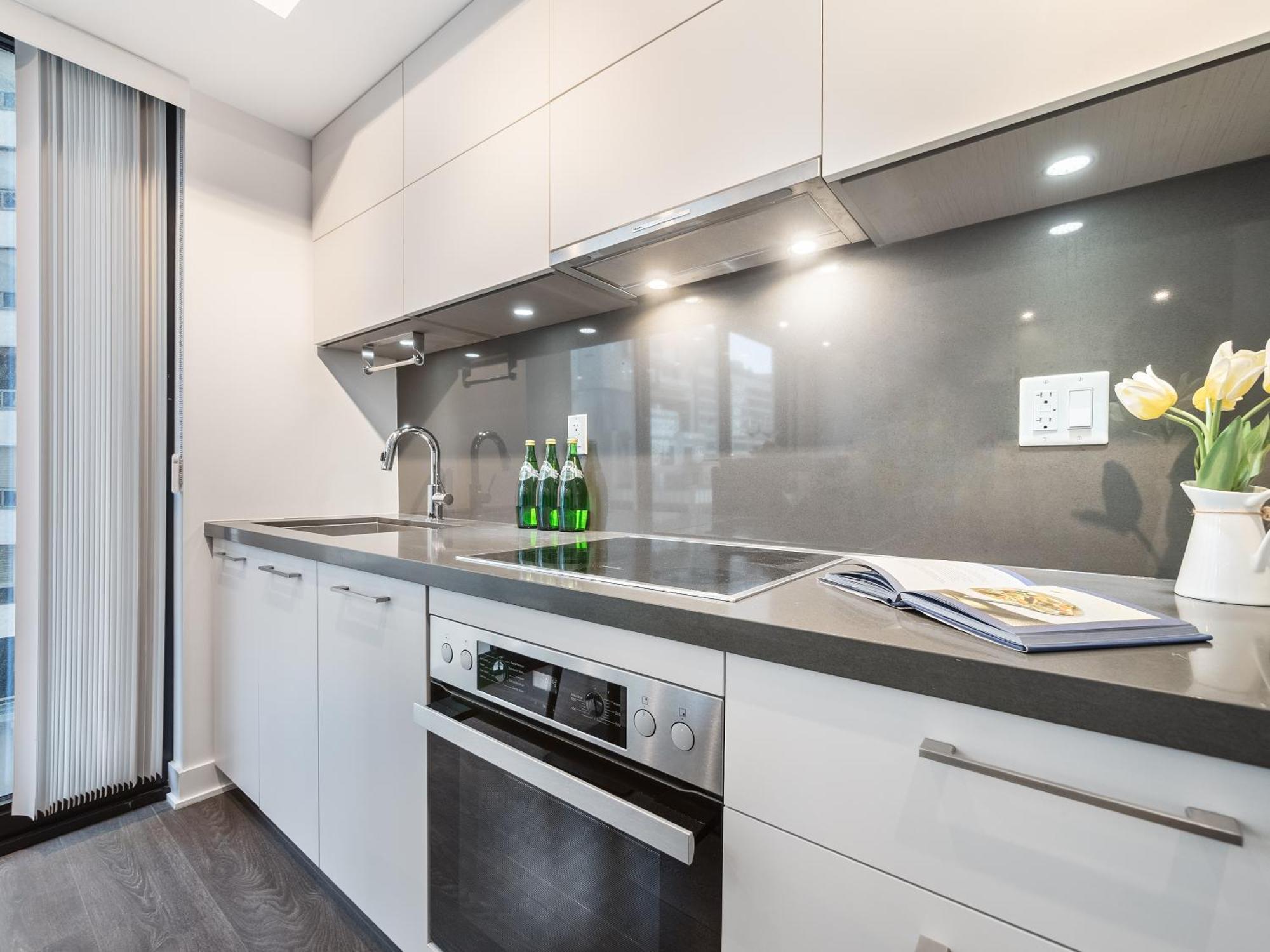 Hotel Yorkville Plaza Suites Toronto