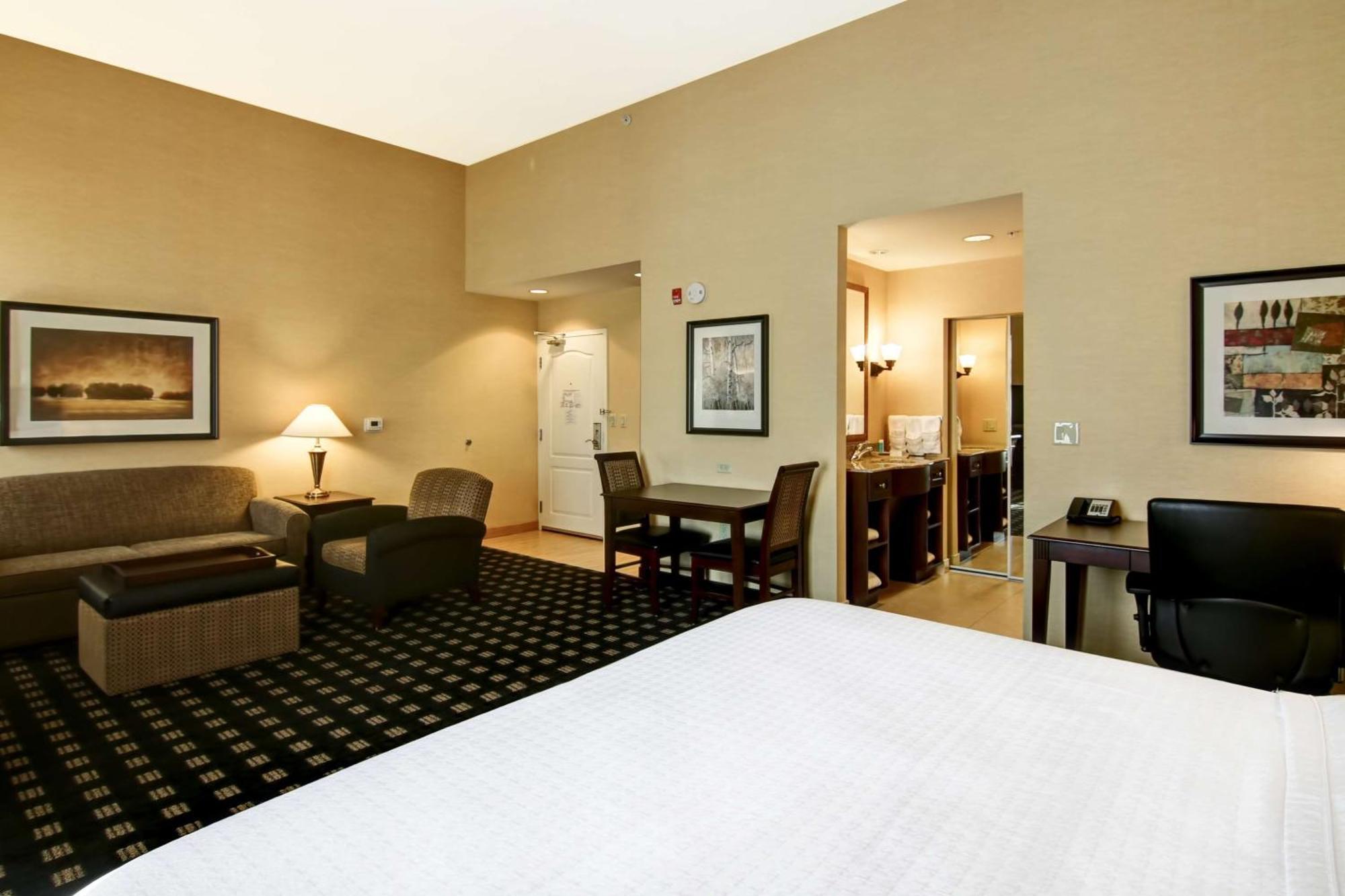 Hotel Homewood By Hilton Airport Corporate Centre