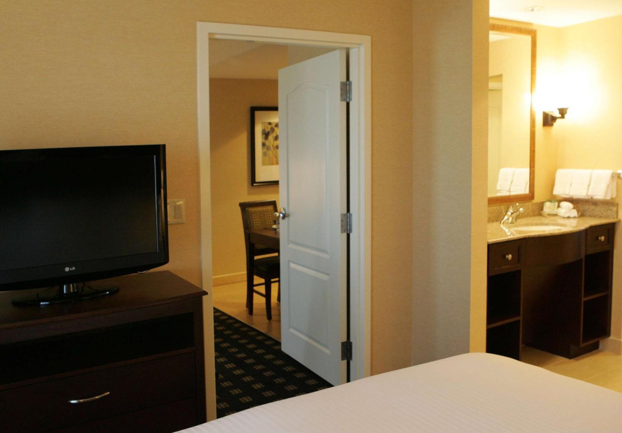 Homewood By Hilton Airport Corporate Centre 3* Toronto