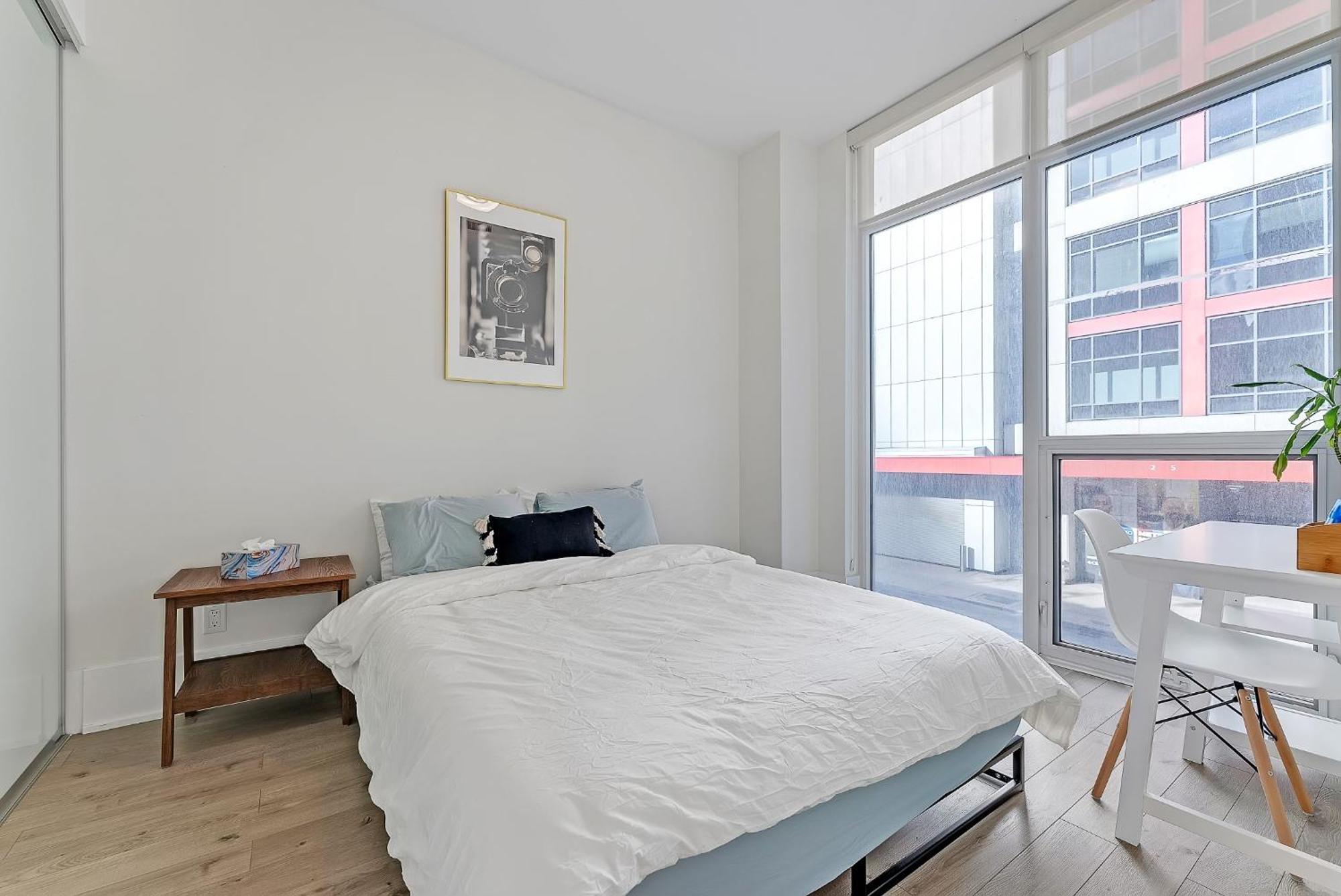 2br 2bth Apt-rogers Center-cn Tower-free Parking Apartment Toronto