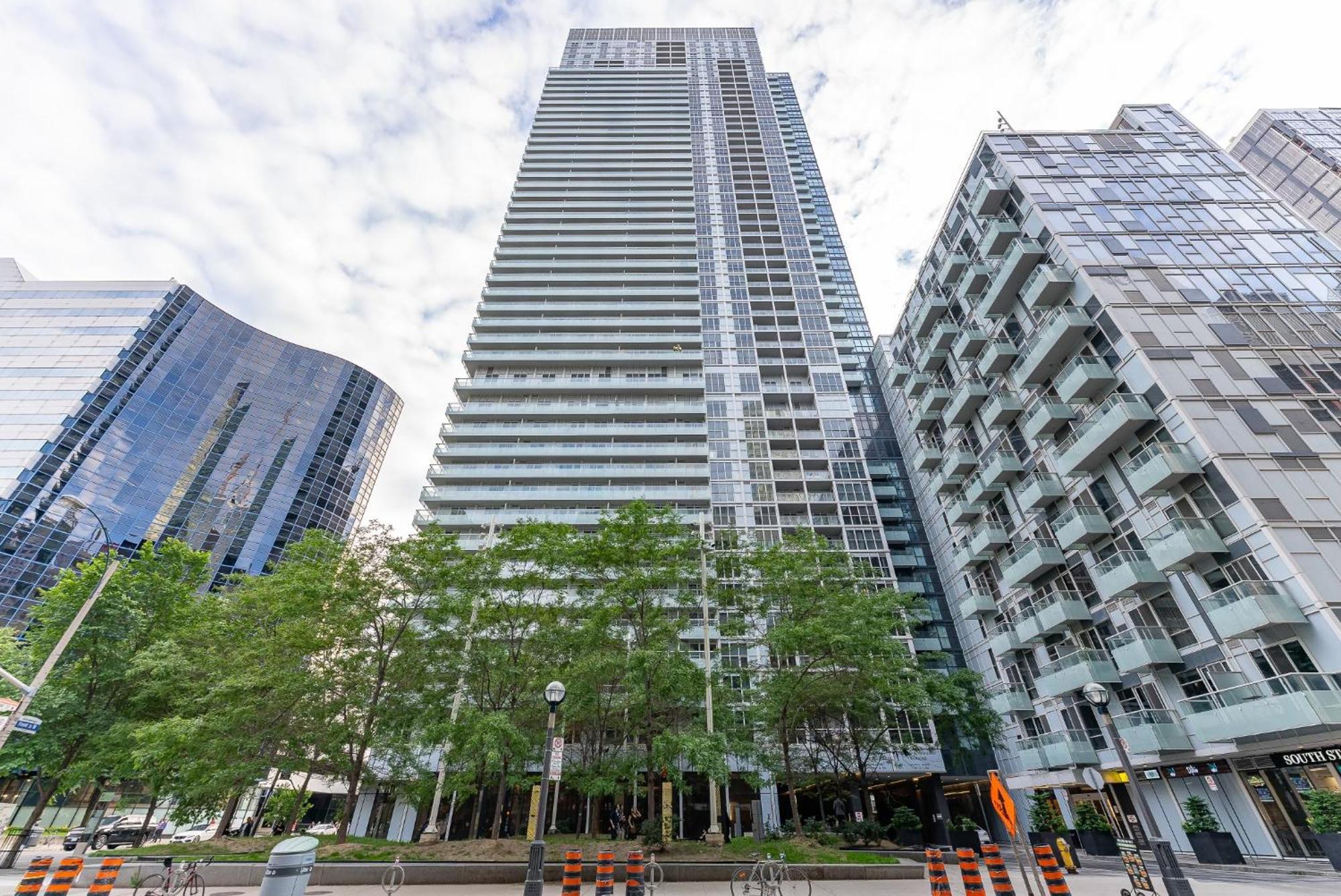 Apartment 2br 2bth Apt-rogers Center-cn Tower-free Parking Toronto