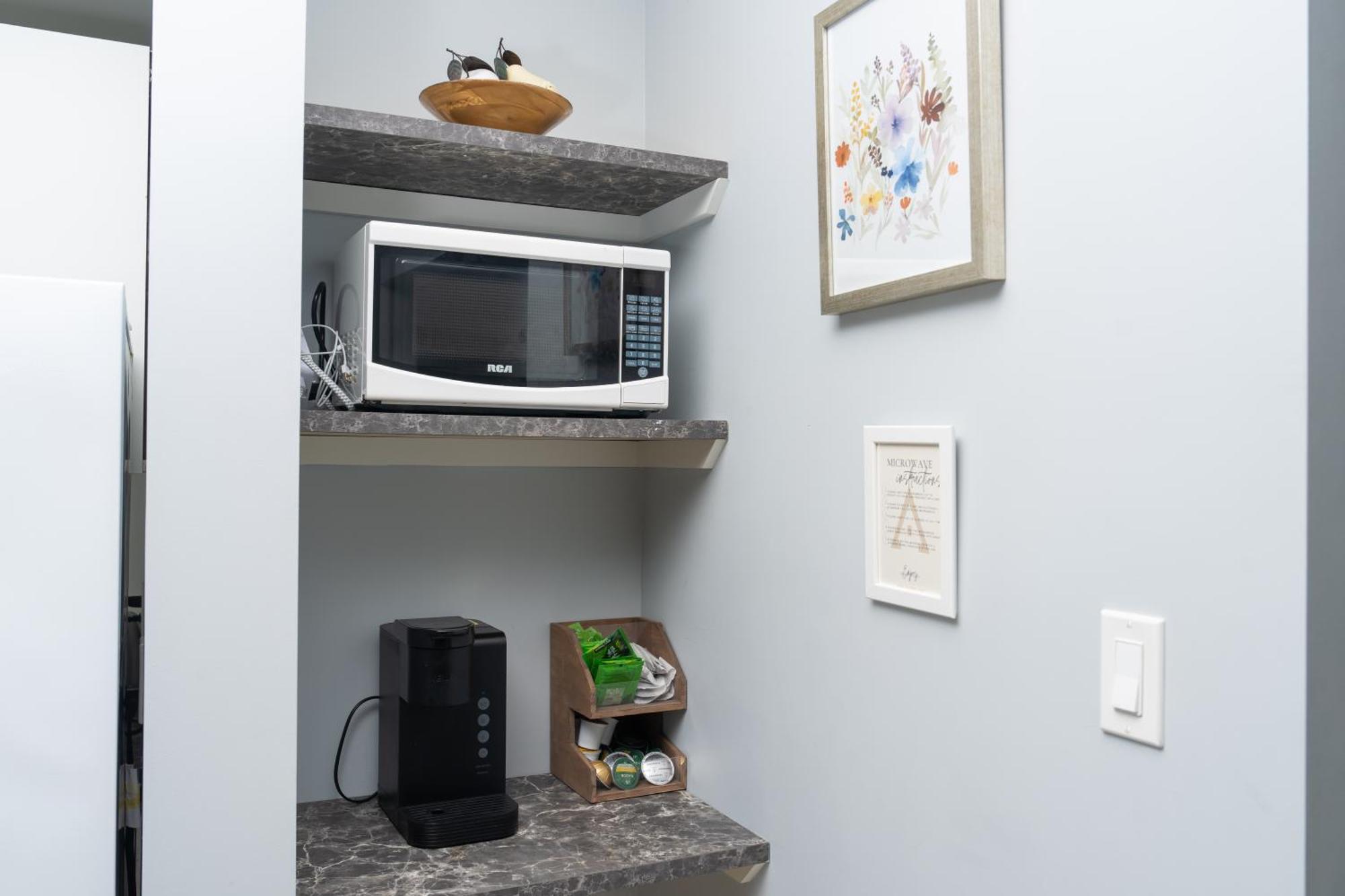 Homestay Close To Mall With Private Toilet, Free Wi-fi And Parking Toronto