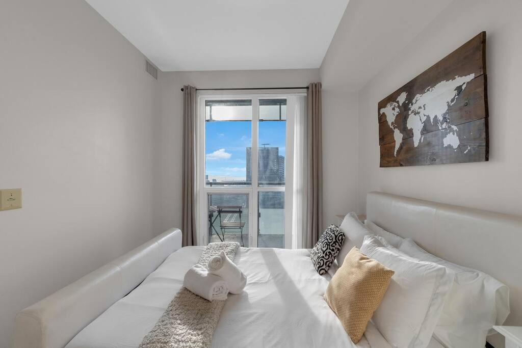 Apartment Rare 1br - Rooftop Pool, Next To Mtcc & Cn Tower *