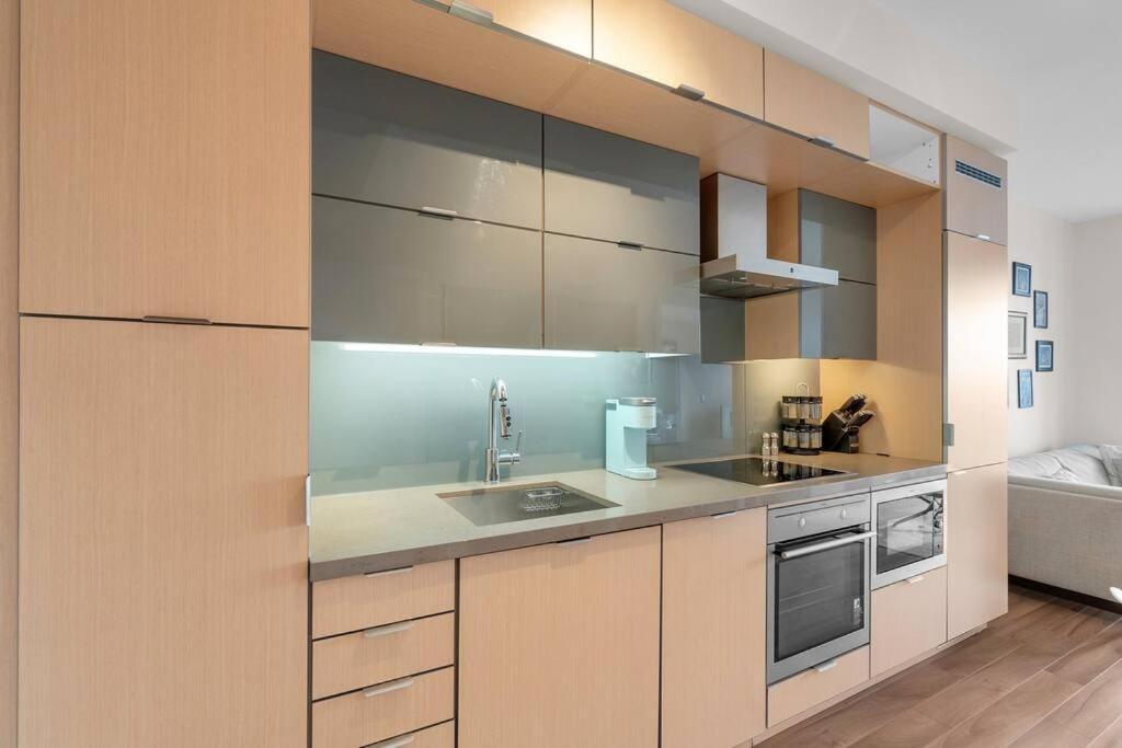 Apartment Rare 1br - Rooftop Pool, Next To Mtcc & Cn Tower