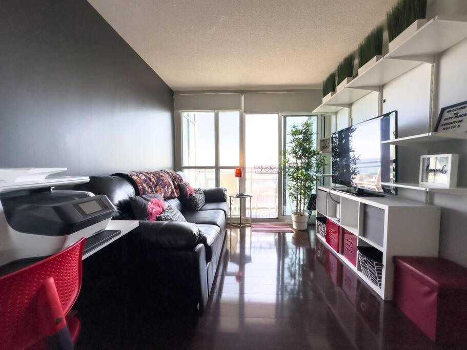 Comfort Two Beds By Cn Tower Rogers Centre Free Parking Apartment *